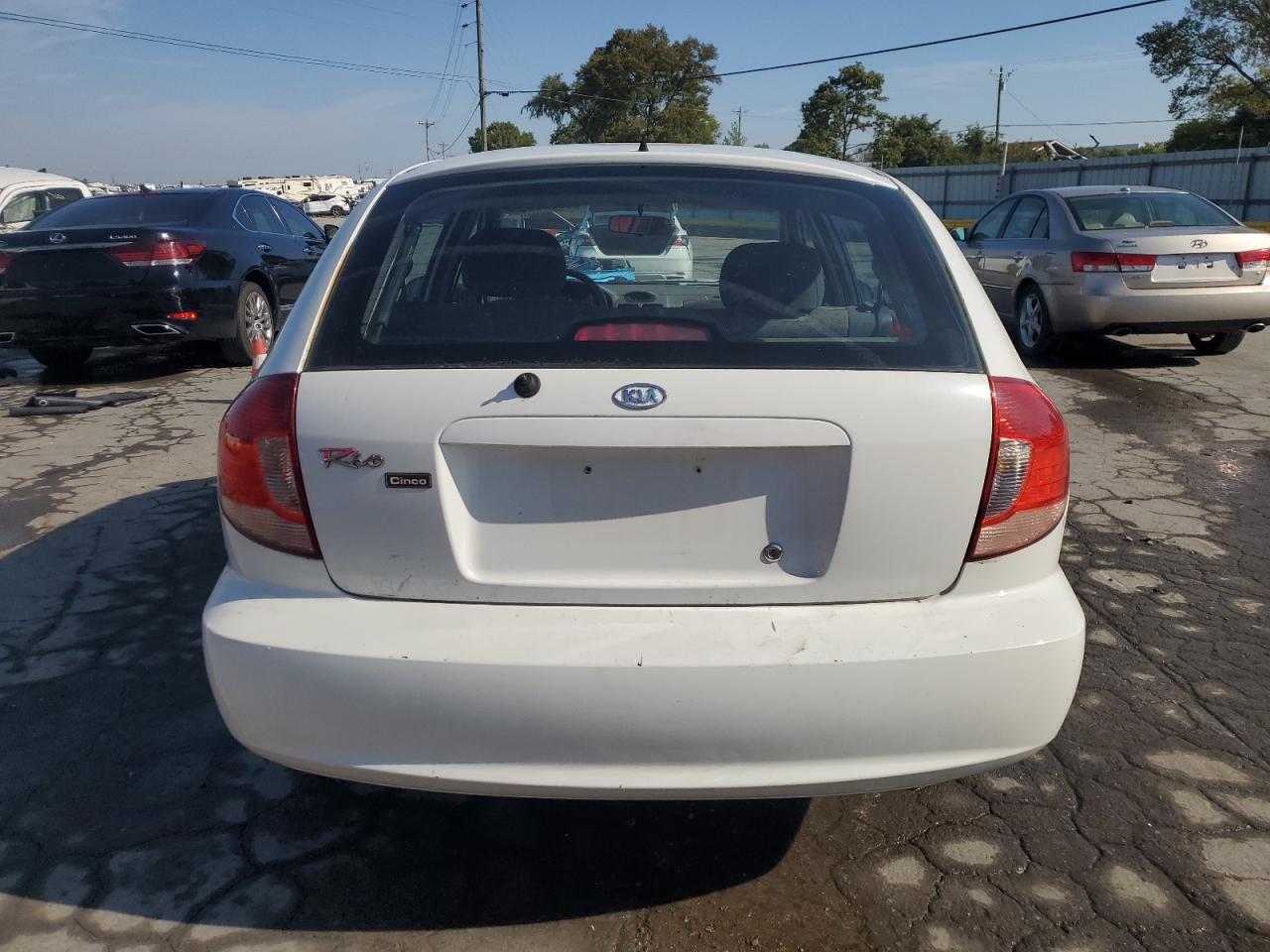 2005 Kia Rio Cinco White vin: KNADC165856266787