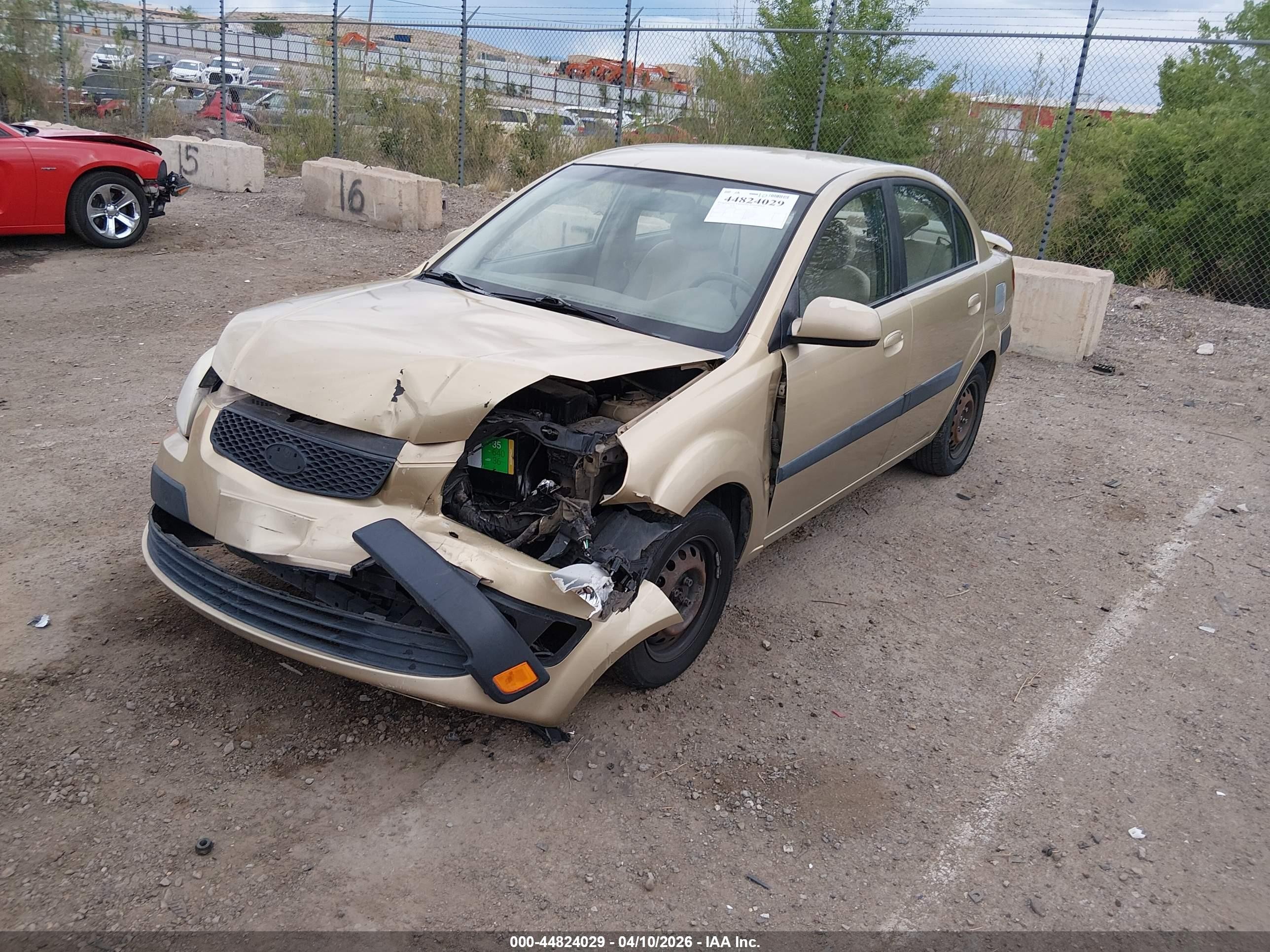 2007 Kia Rio Lx Gold vin: KNADE123076201062