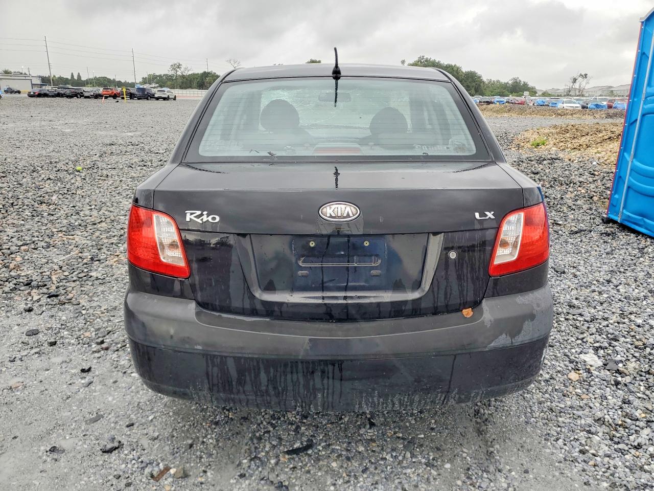 2006 Kia Rio Base Black vin: KNADE123166136575
