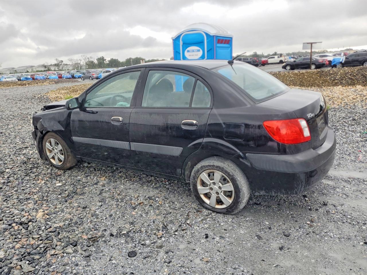 2006 Kia Rio Base Black vin: KNADE123166136575