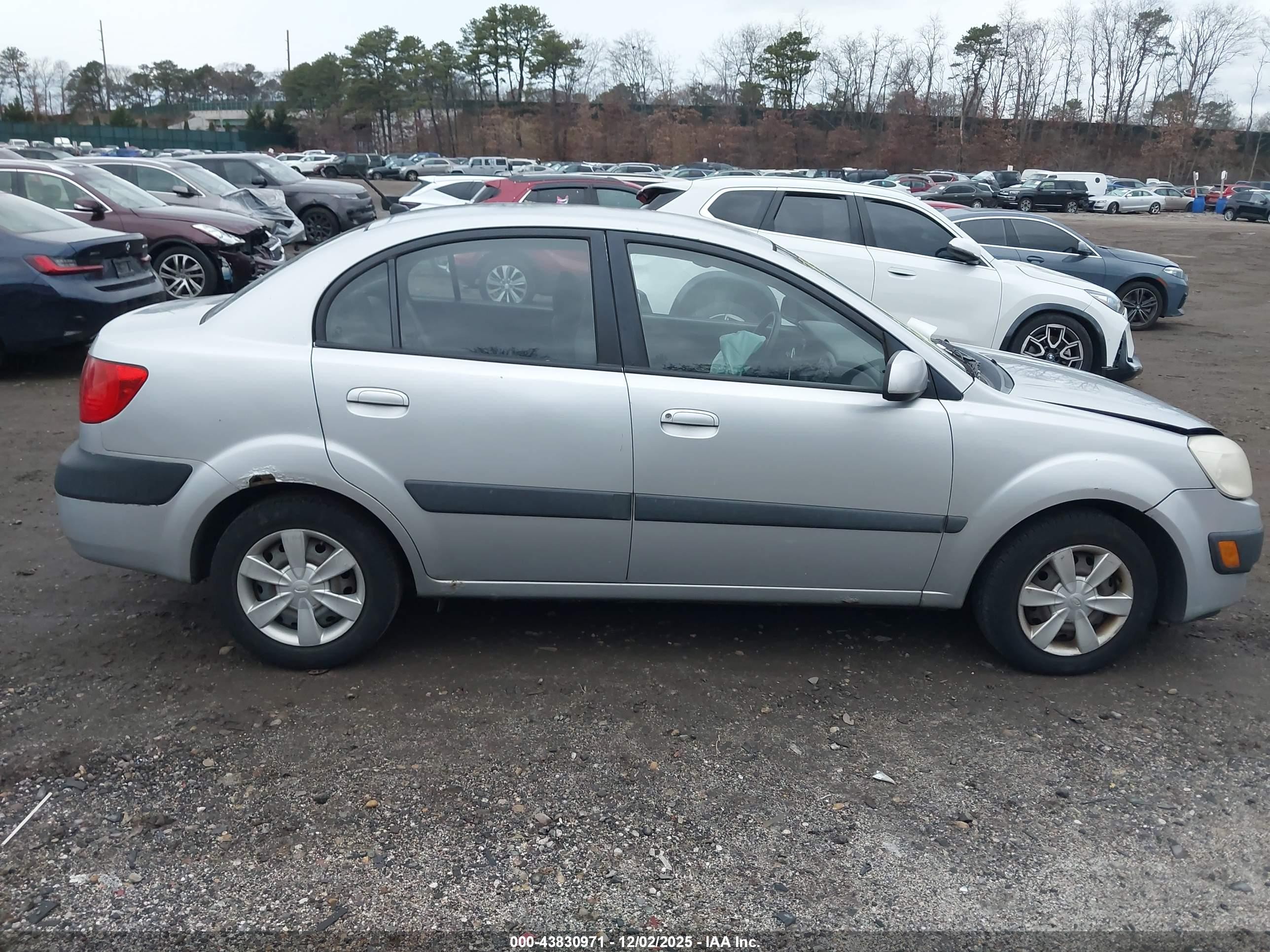 2007 Kia Rio Lx Silver vin: KNADE123176226987