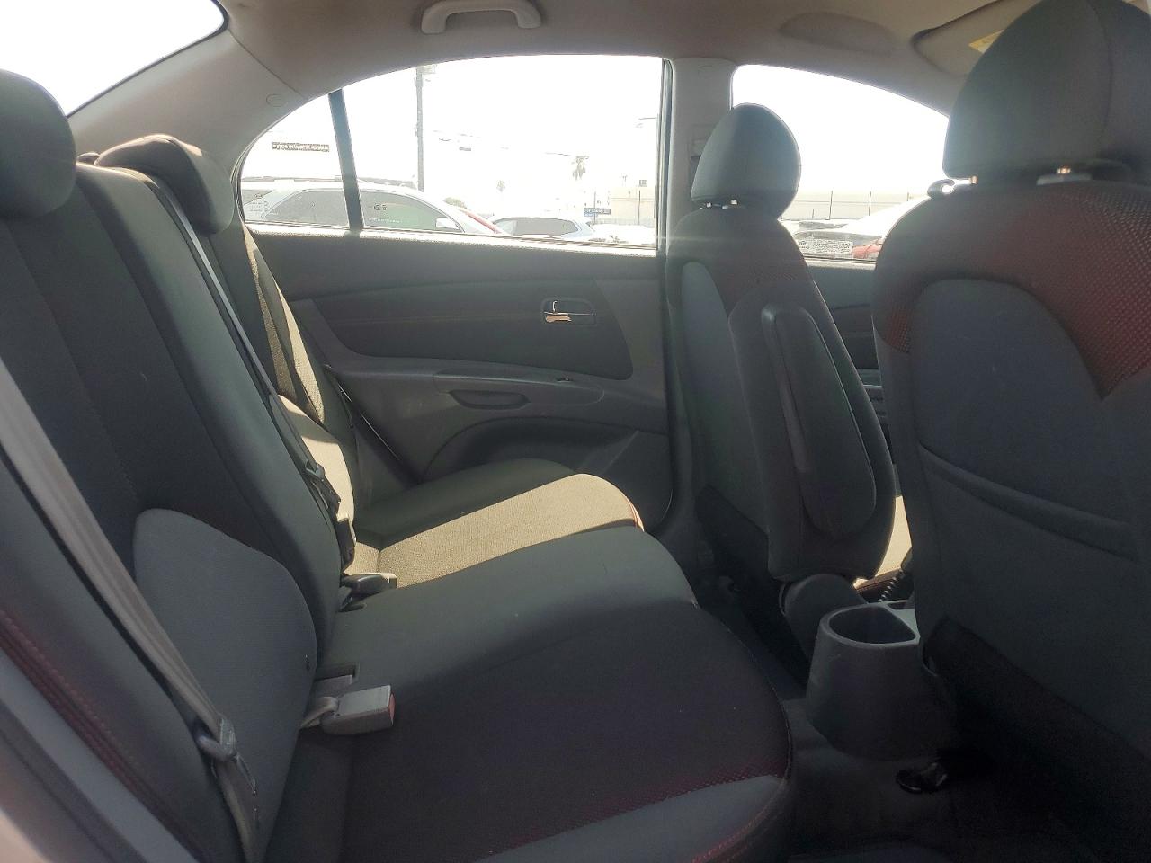2008 Kia Rio Base Серебряный vin: KNADE123286429808