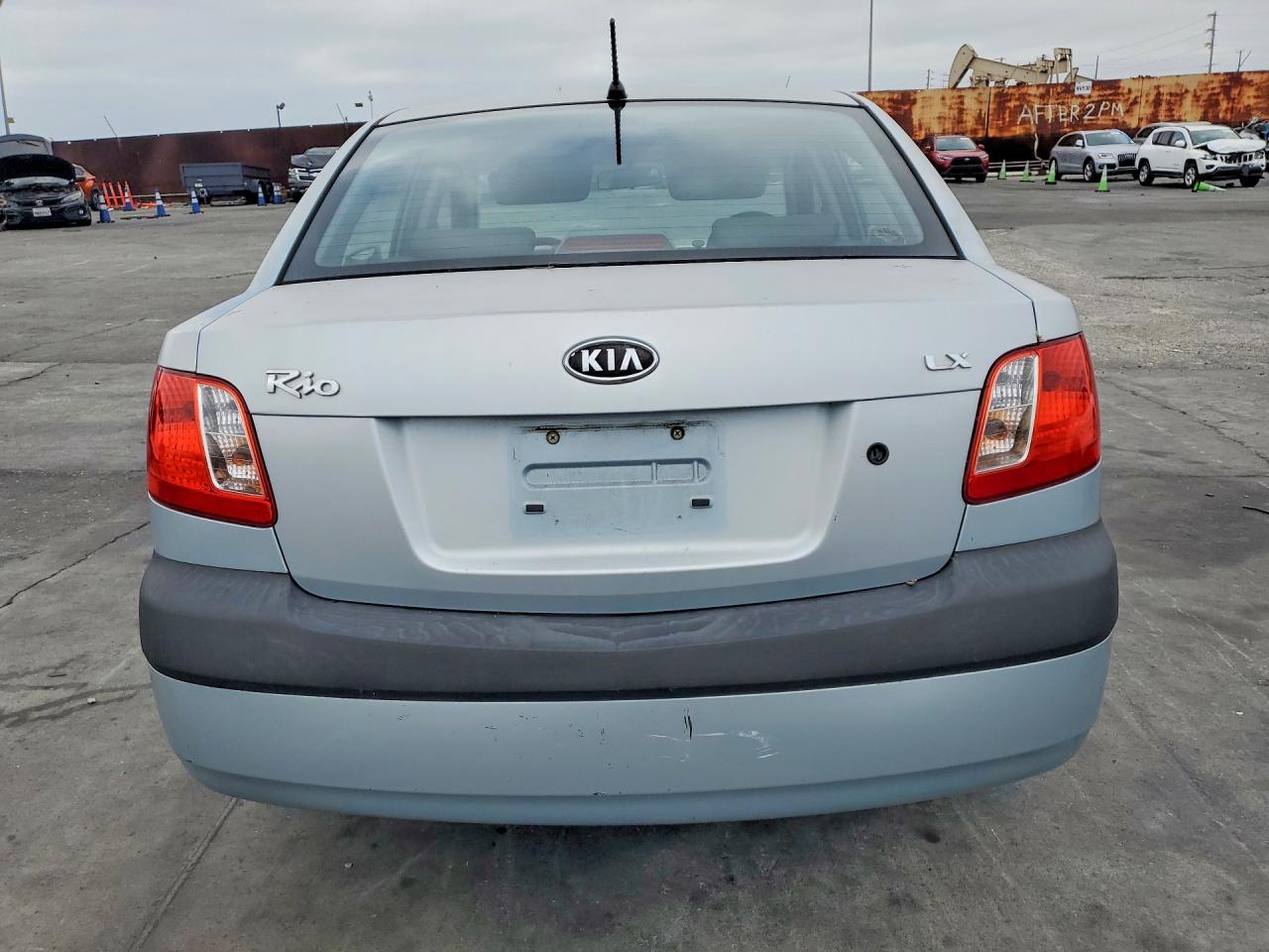 2006 Kia Rio Base Blue vin: KNADE123366150123