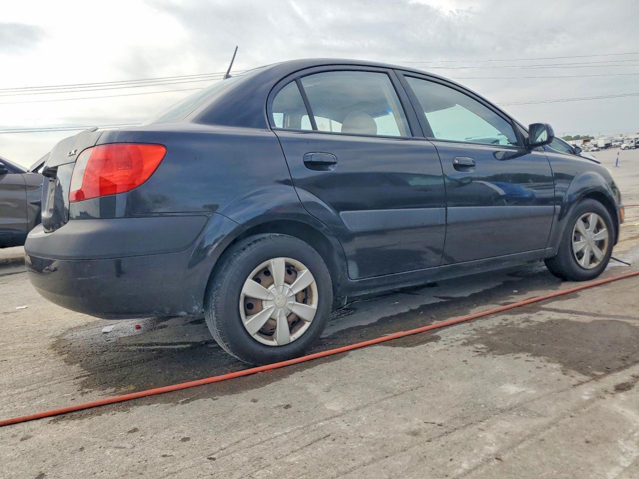 2006 Kia Rio Base Black vin: KNADE123466065419