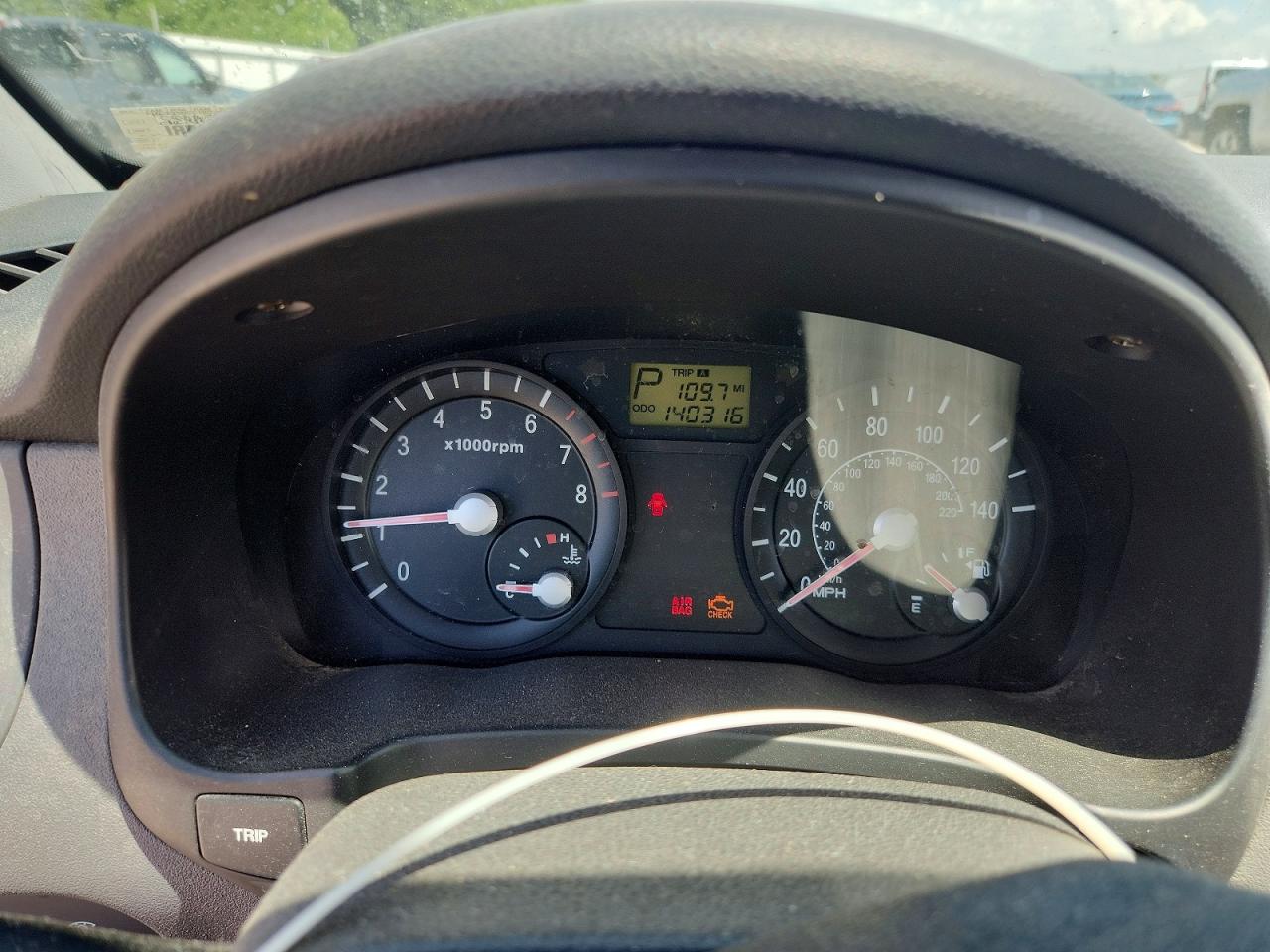 2006 Kia Rio Base Gray vin: KNADE123466125781