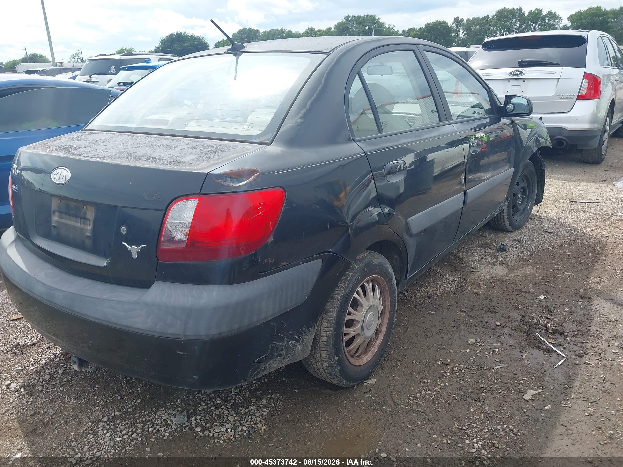 2007 Kia Rio Lx Black vin: KNADE123476261068