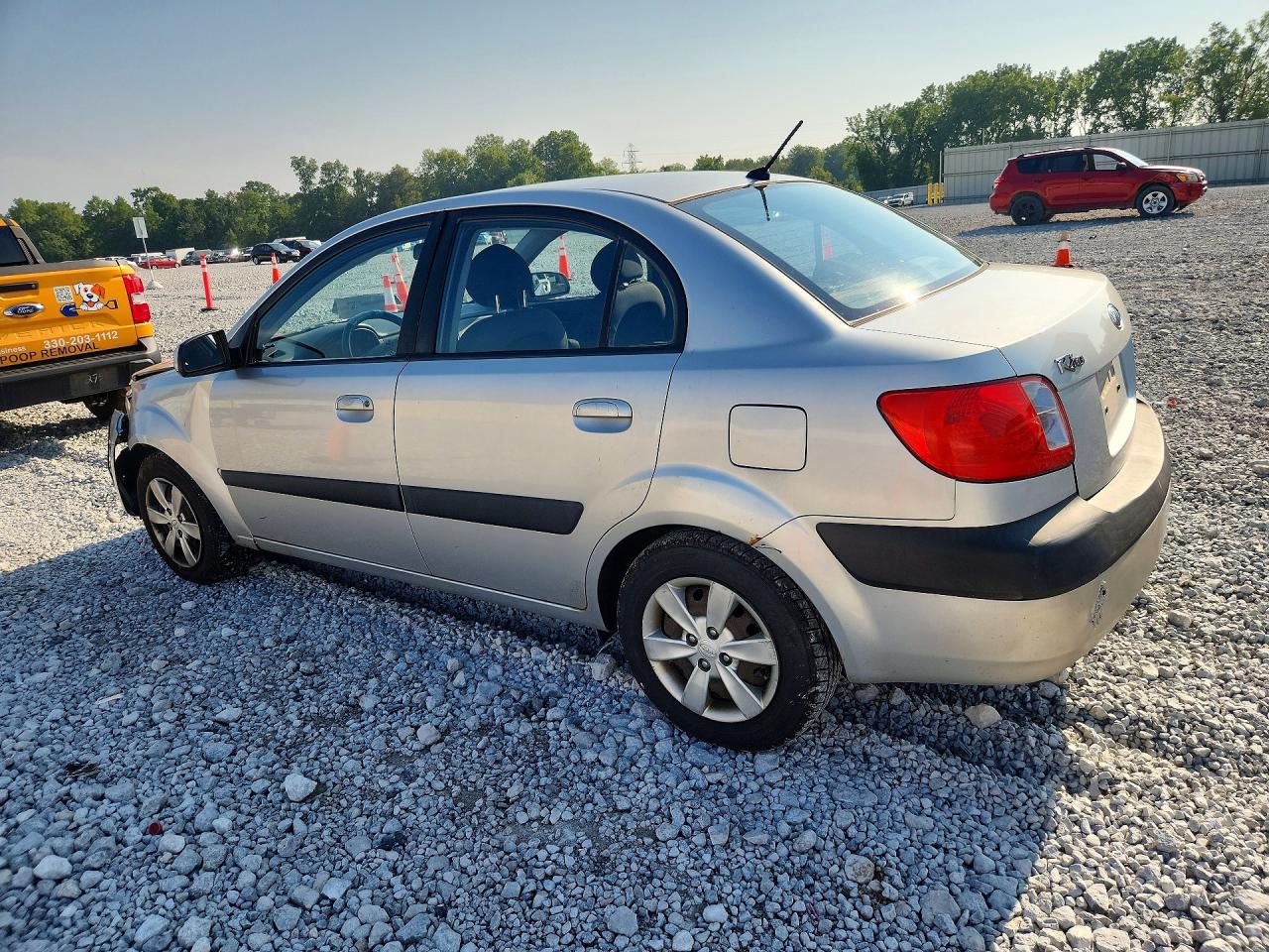 2008 Kia Rio Base Gray vin: KNADE123486385407
