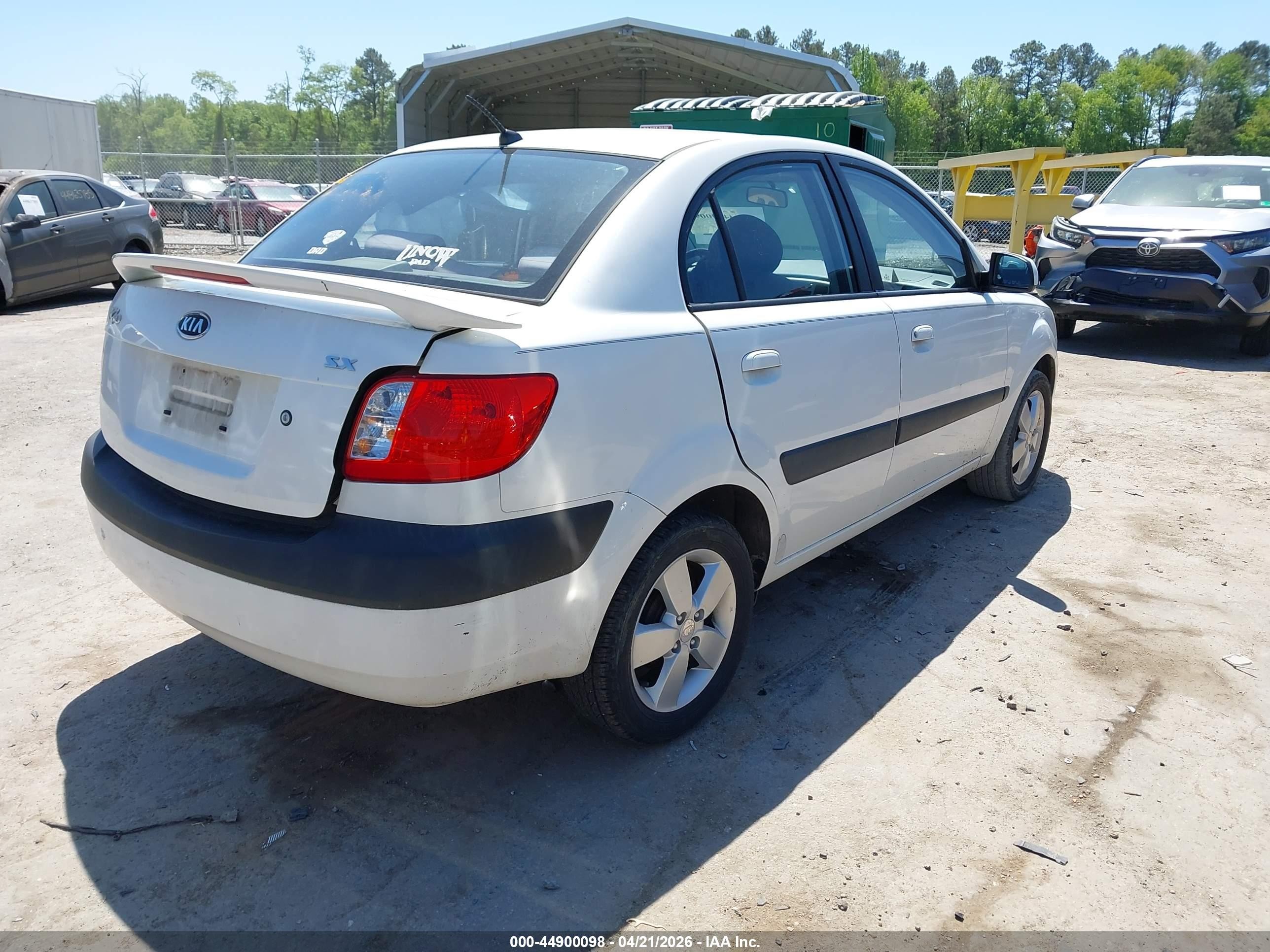 2007 Kia Rio Sx White vin: KNADE123576252623