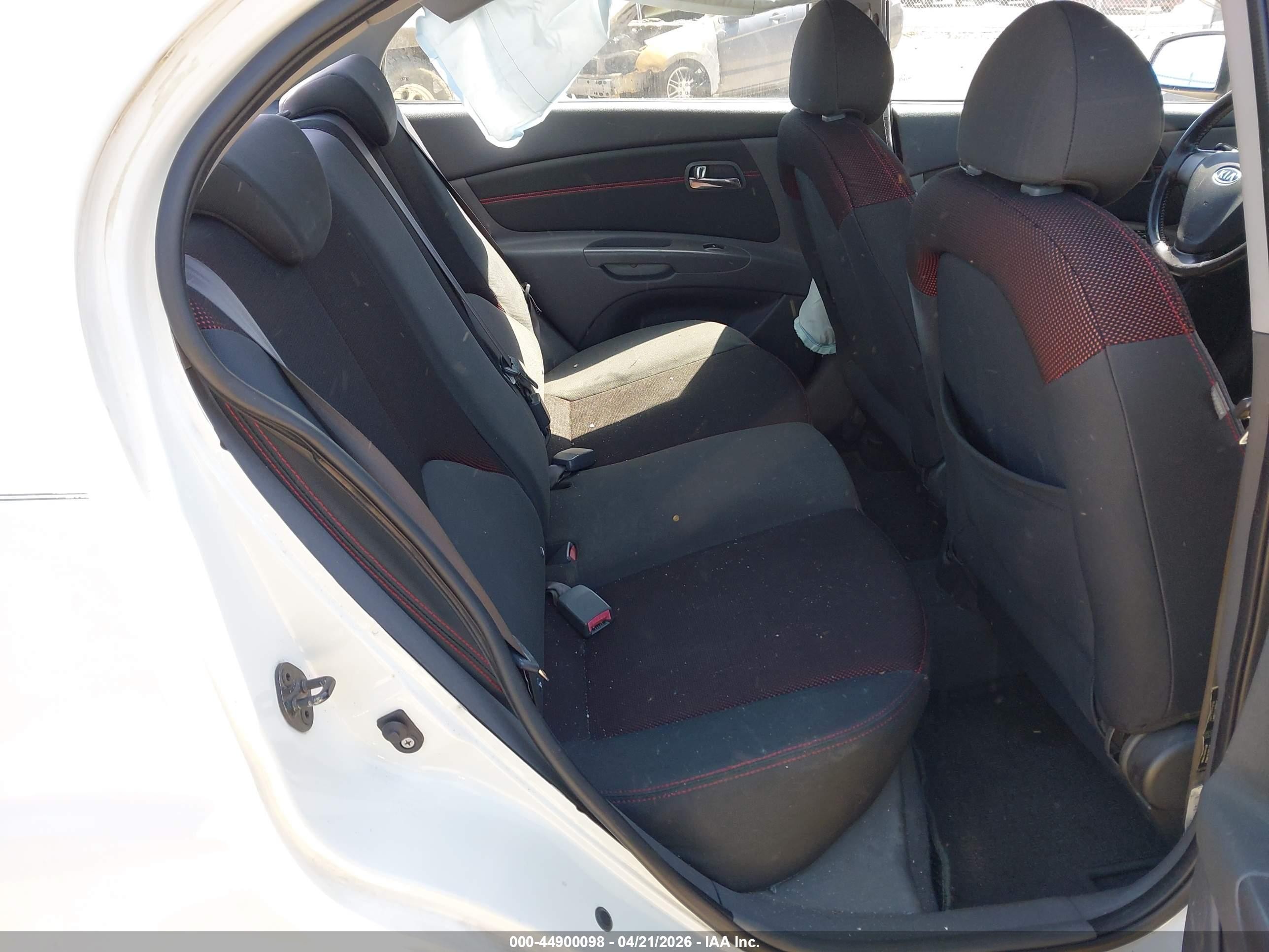 2007 Kia Rio Sx White vin: KNADE123576252623
