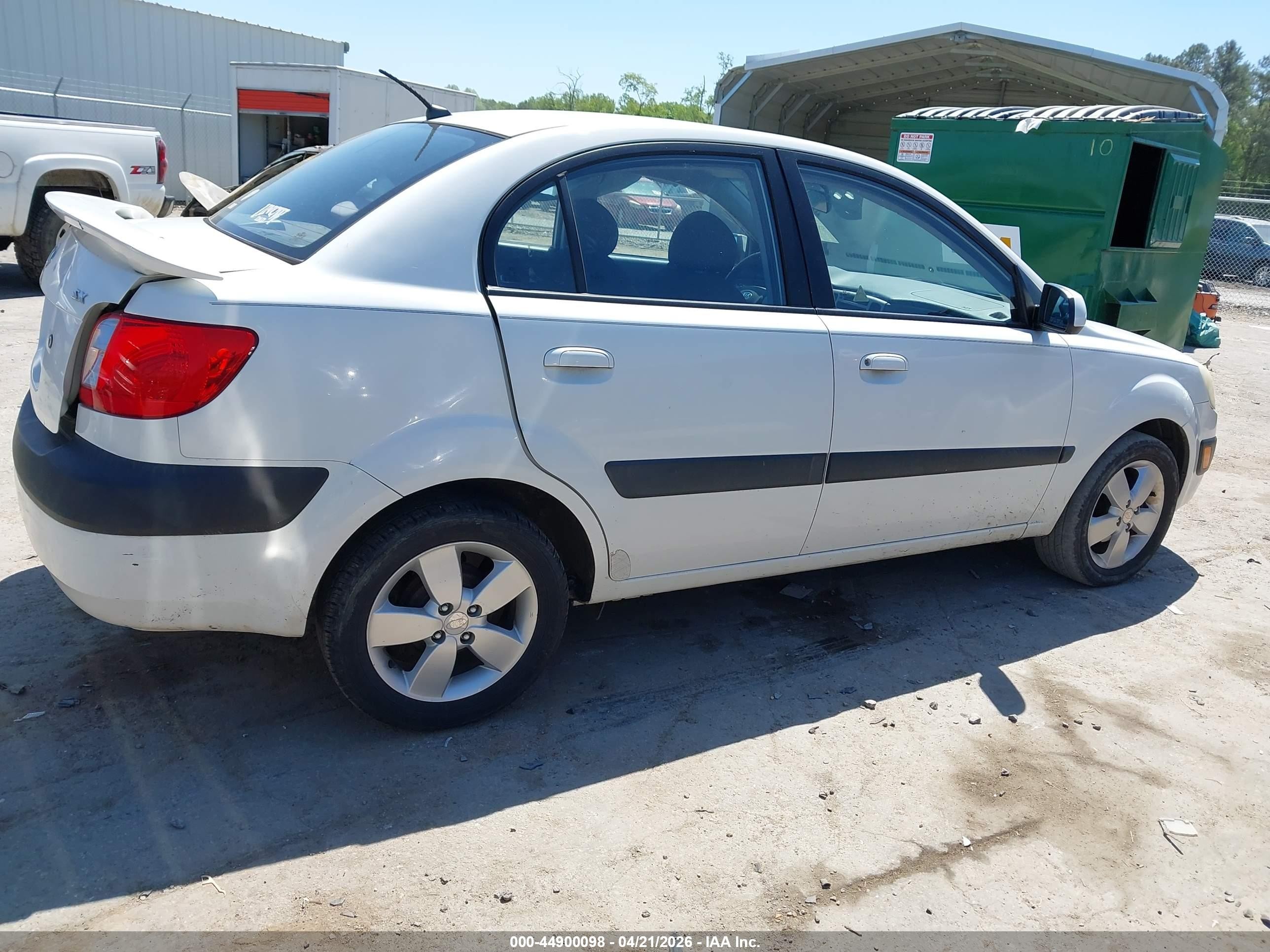 2007 Kia Rio Sx White vin: KNADE123576252623