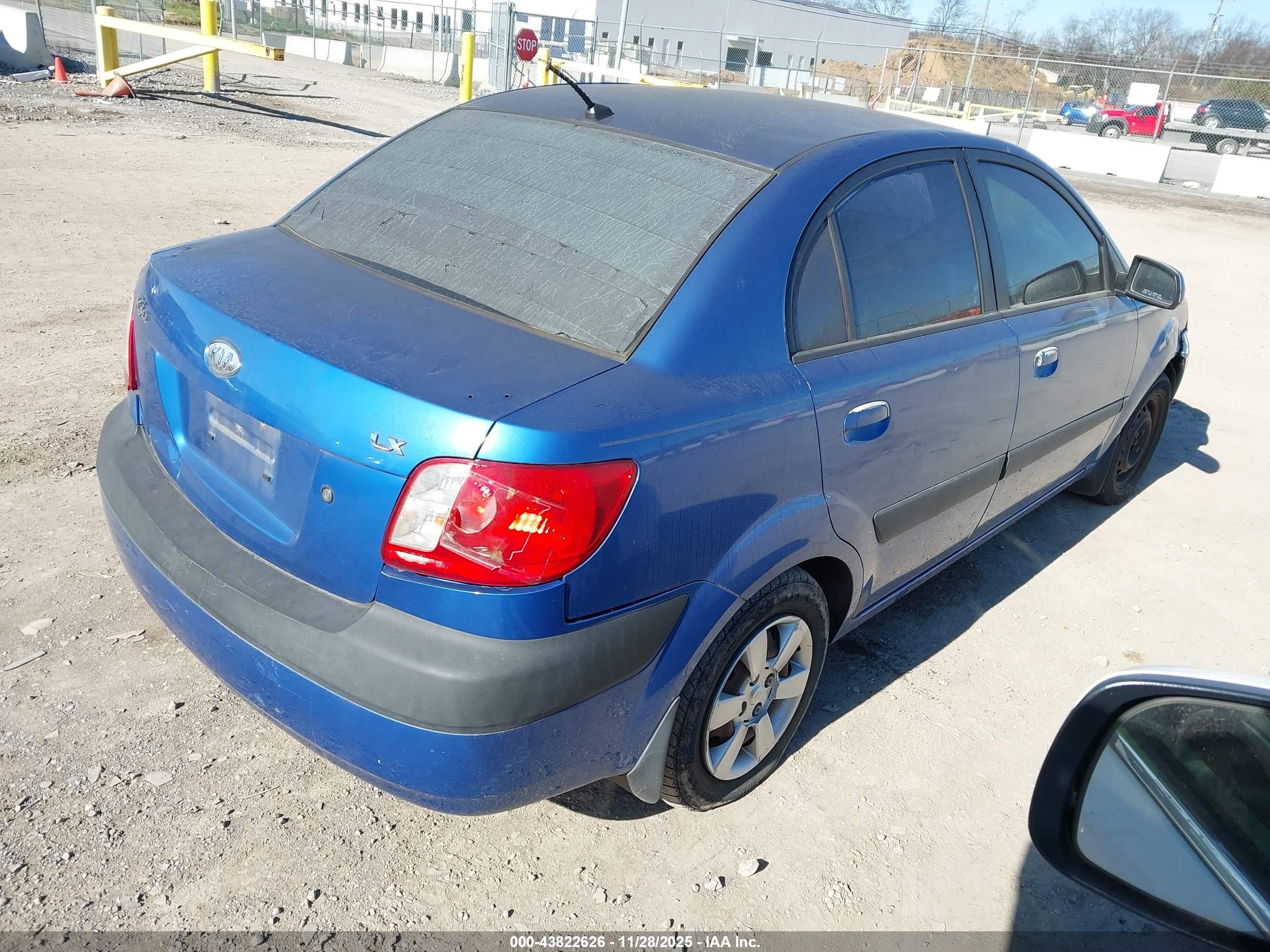 2007 Kia Rio Lx Blue vin: KNADE123576274007