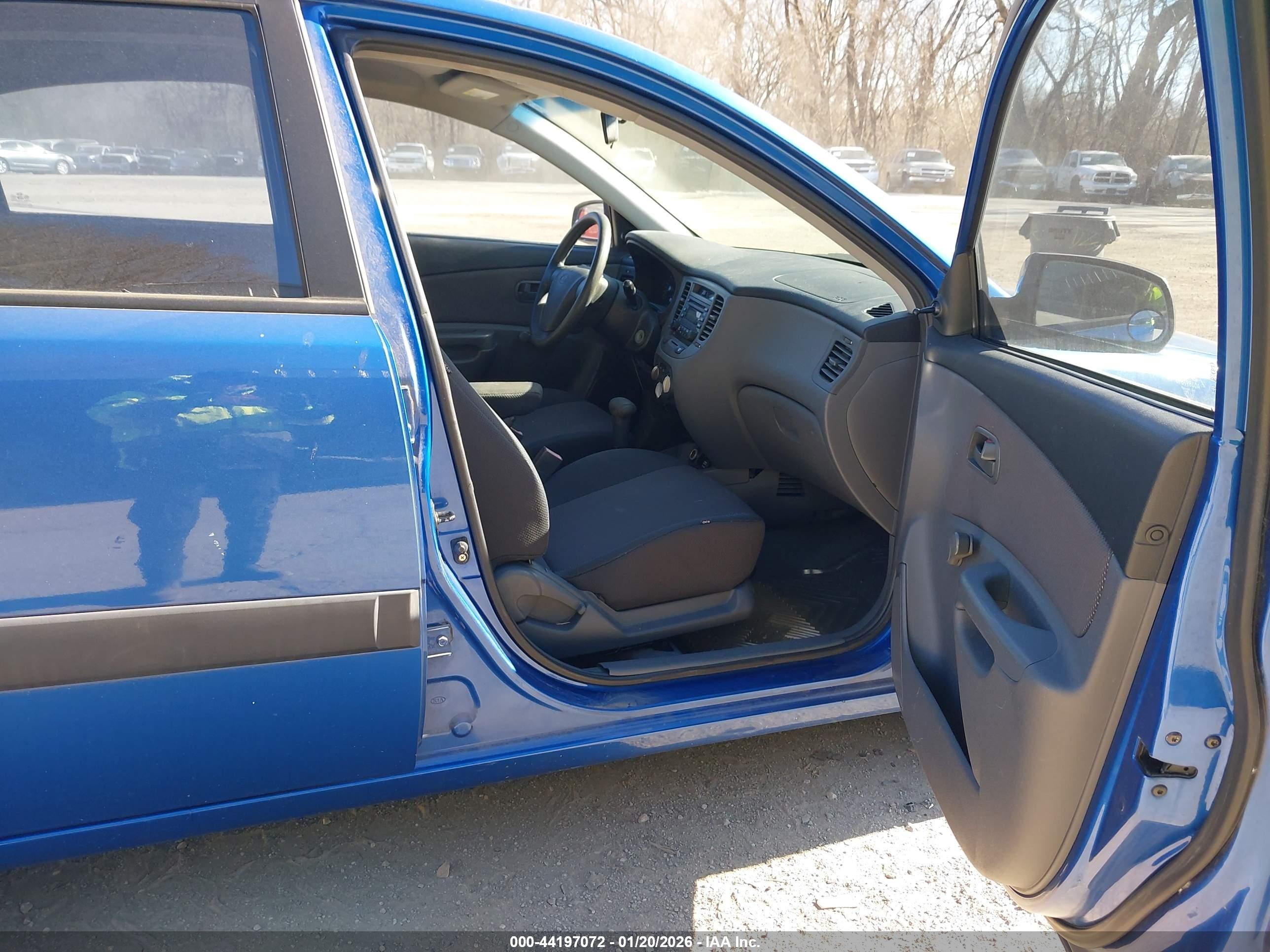 2006 Kia Rio Lx Blue vin: KNADE123666042630