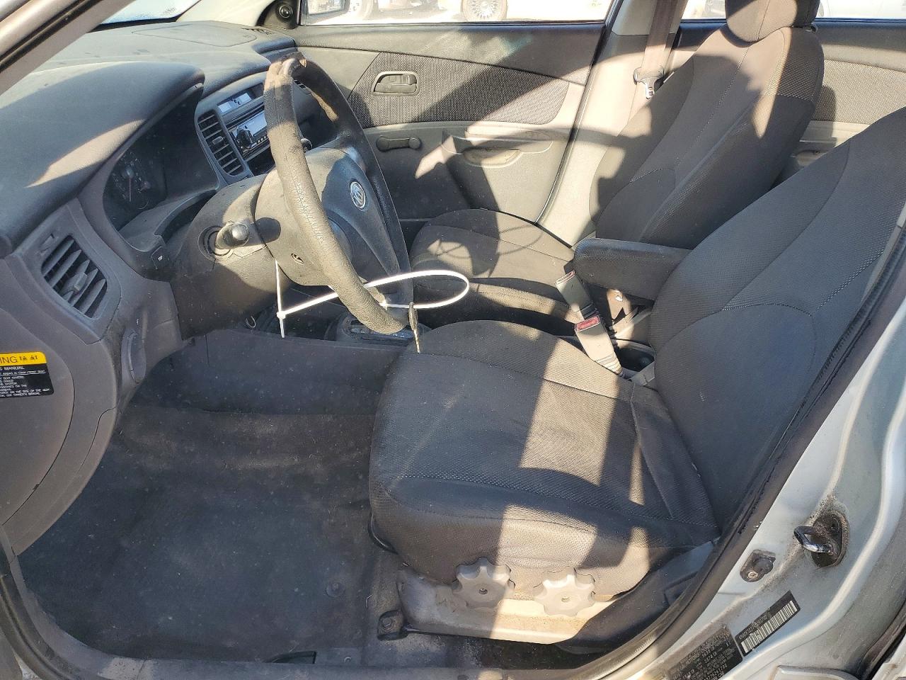 2007 Kia Rio Base Blue vin: KNADE123776261792