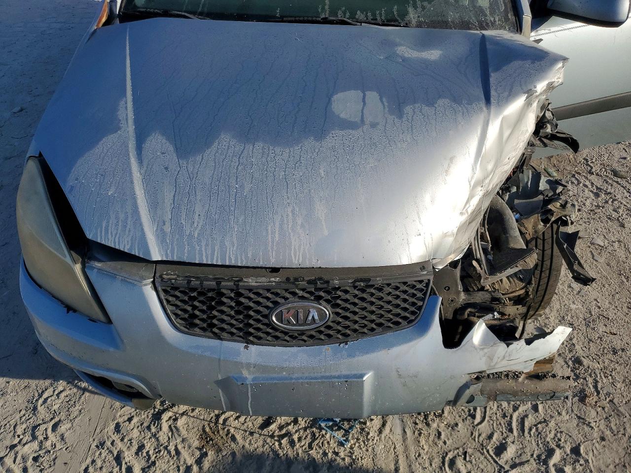 2007 Kia Rio Base Blue vin: KNADE123776261792