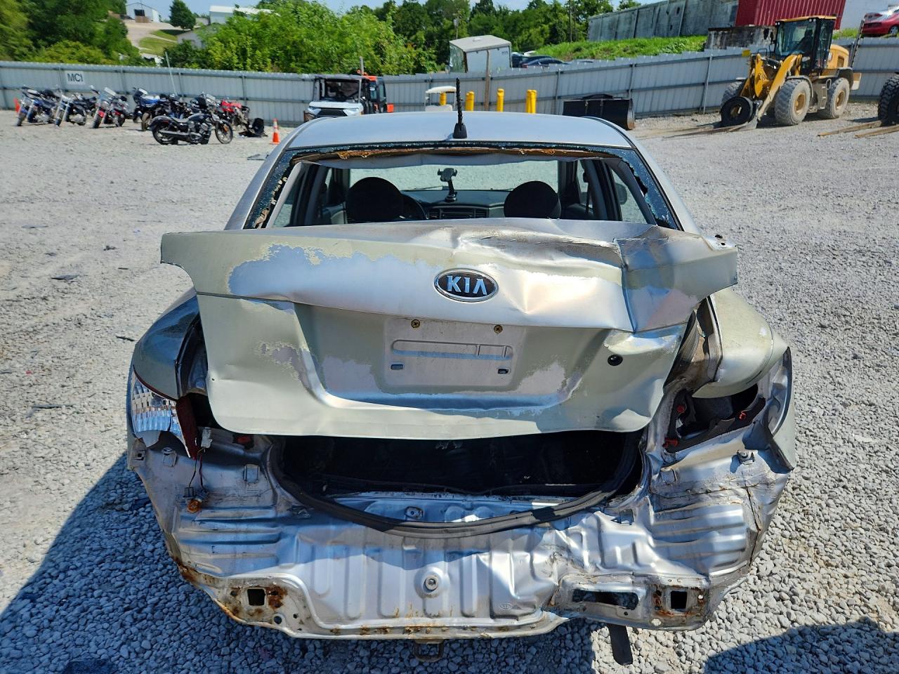 2006 Kia Rio Base Silver vin: KNADE123966032514