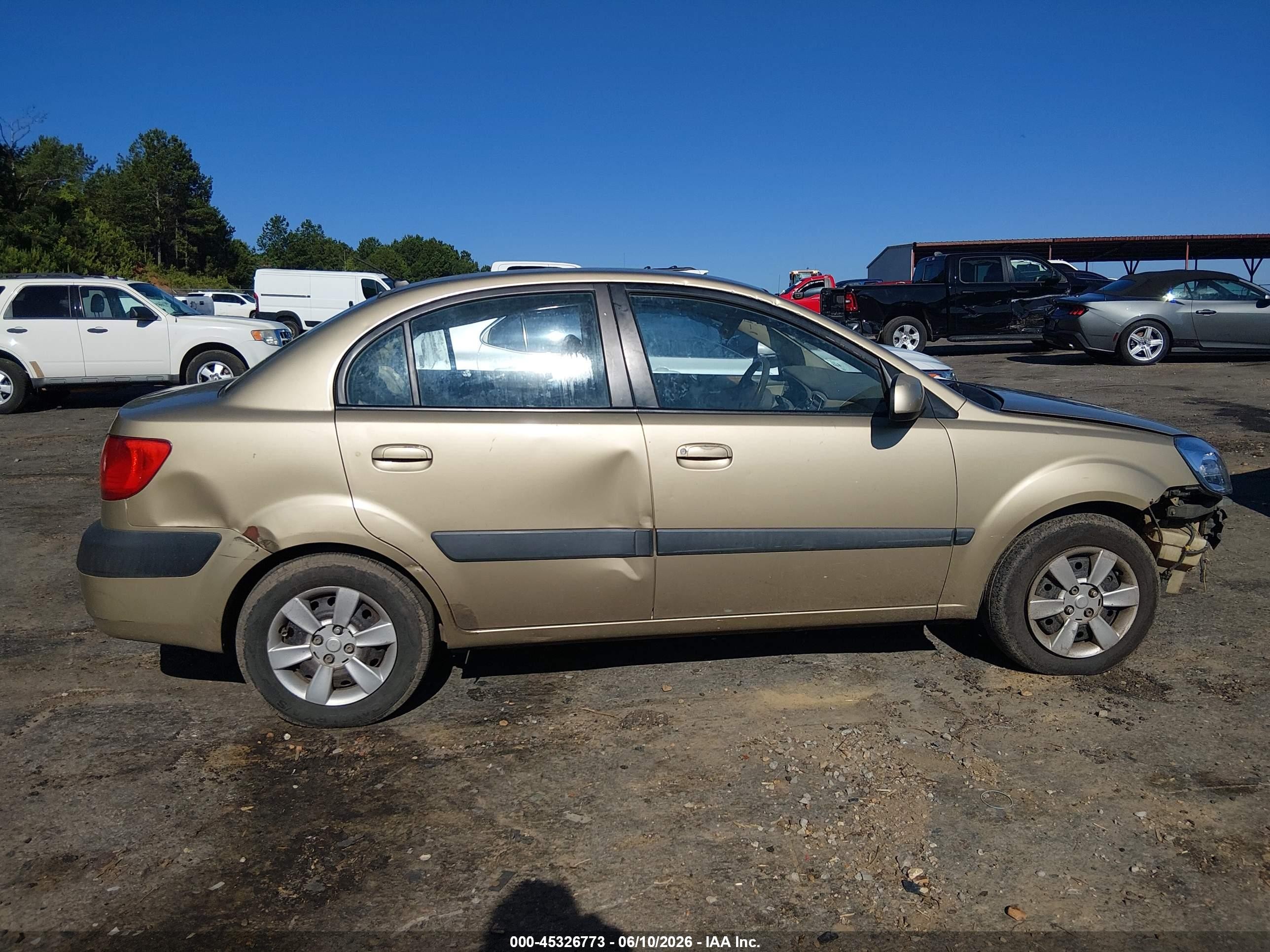 2006 Kia Rio Lx Gold vin: KNADE123966149381