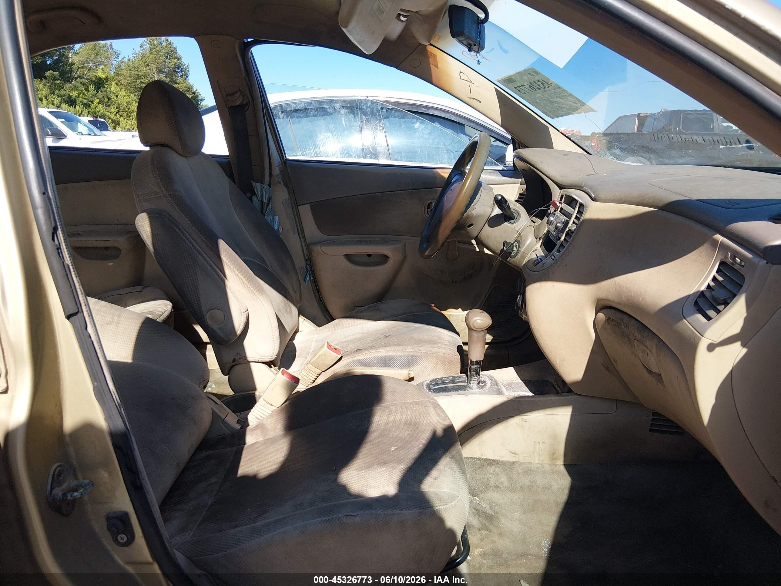 2006 Kia Rio Lx Gold vin: KNADE123966149381