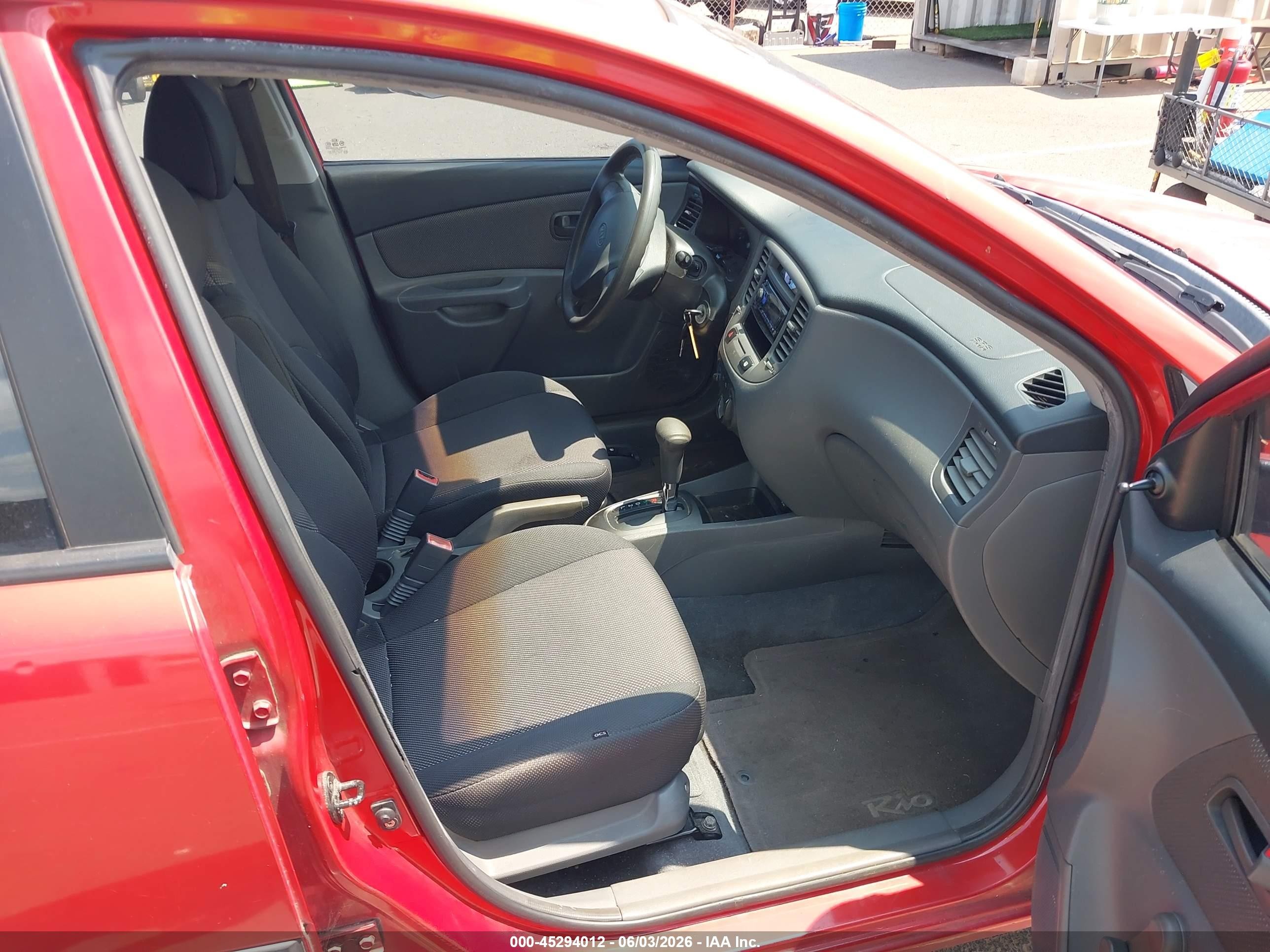 2006 Kia Rio Lx Red vin: KNADE123966170196