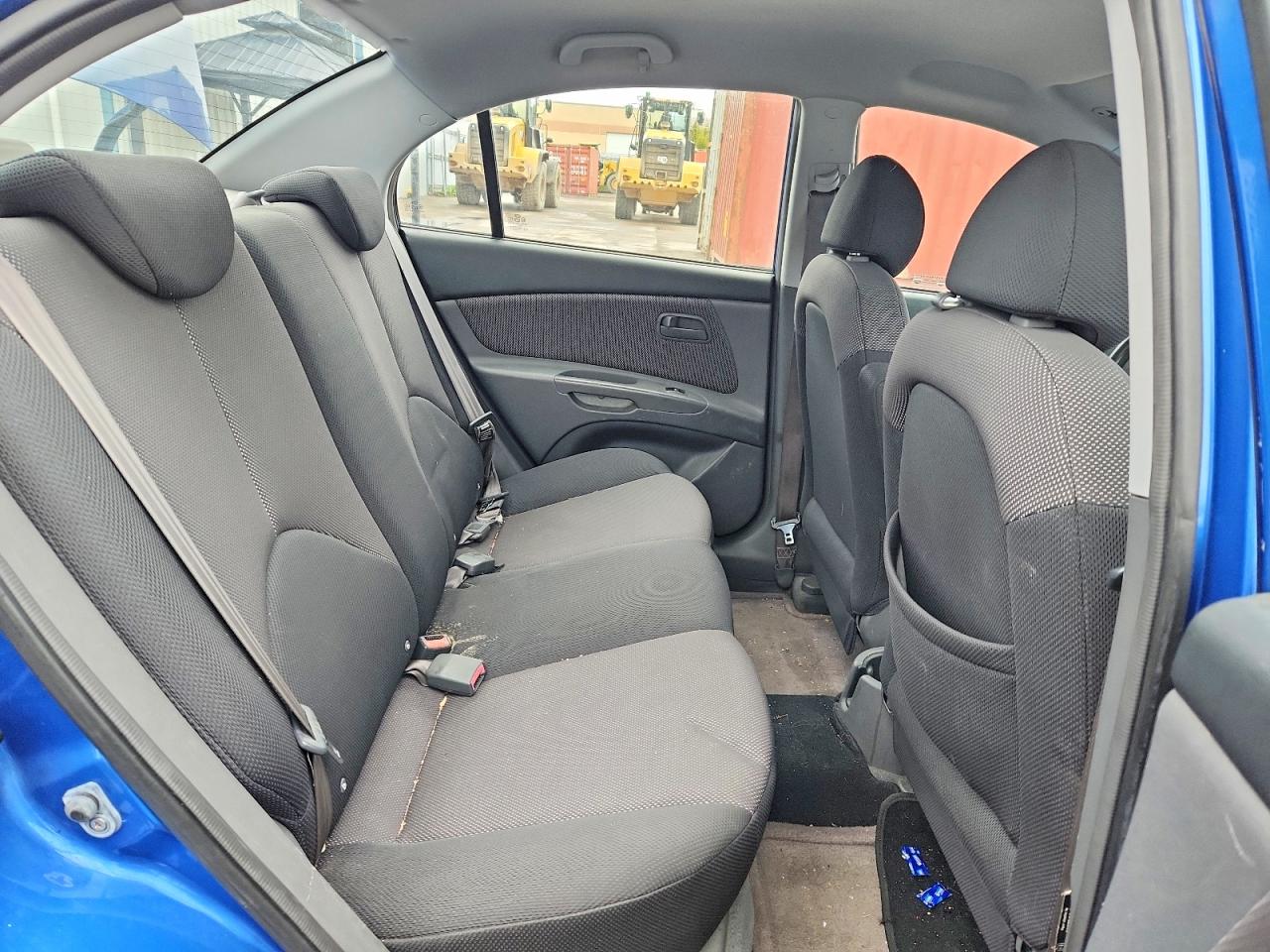 2006 Kia Rio Base Blue vin: KNADE123X66060841