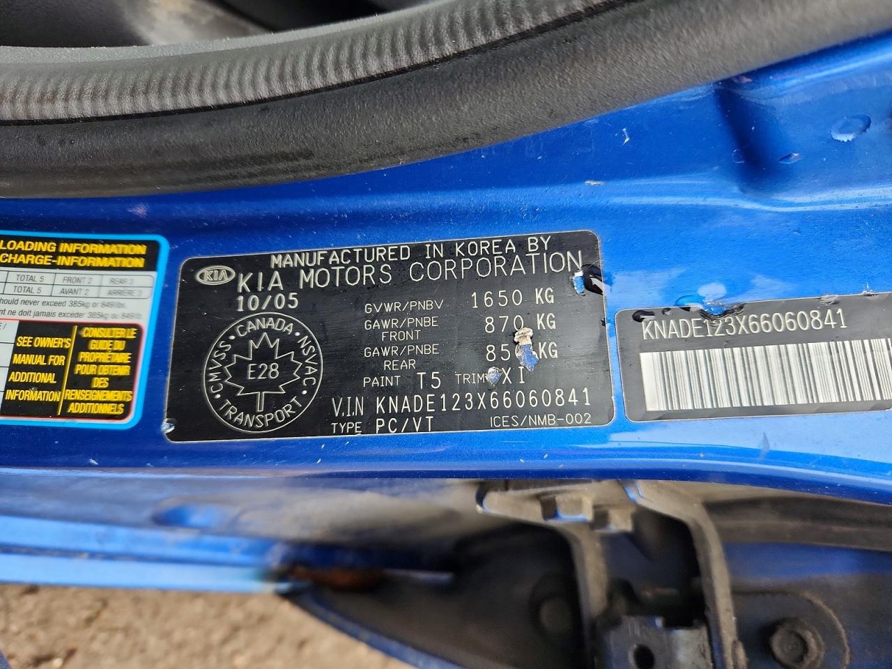 2006 Kia Rio Base Blue vin: KNADE123X66060841