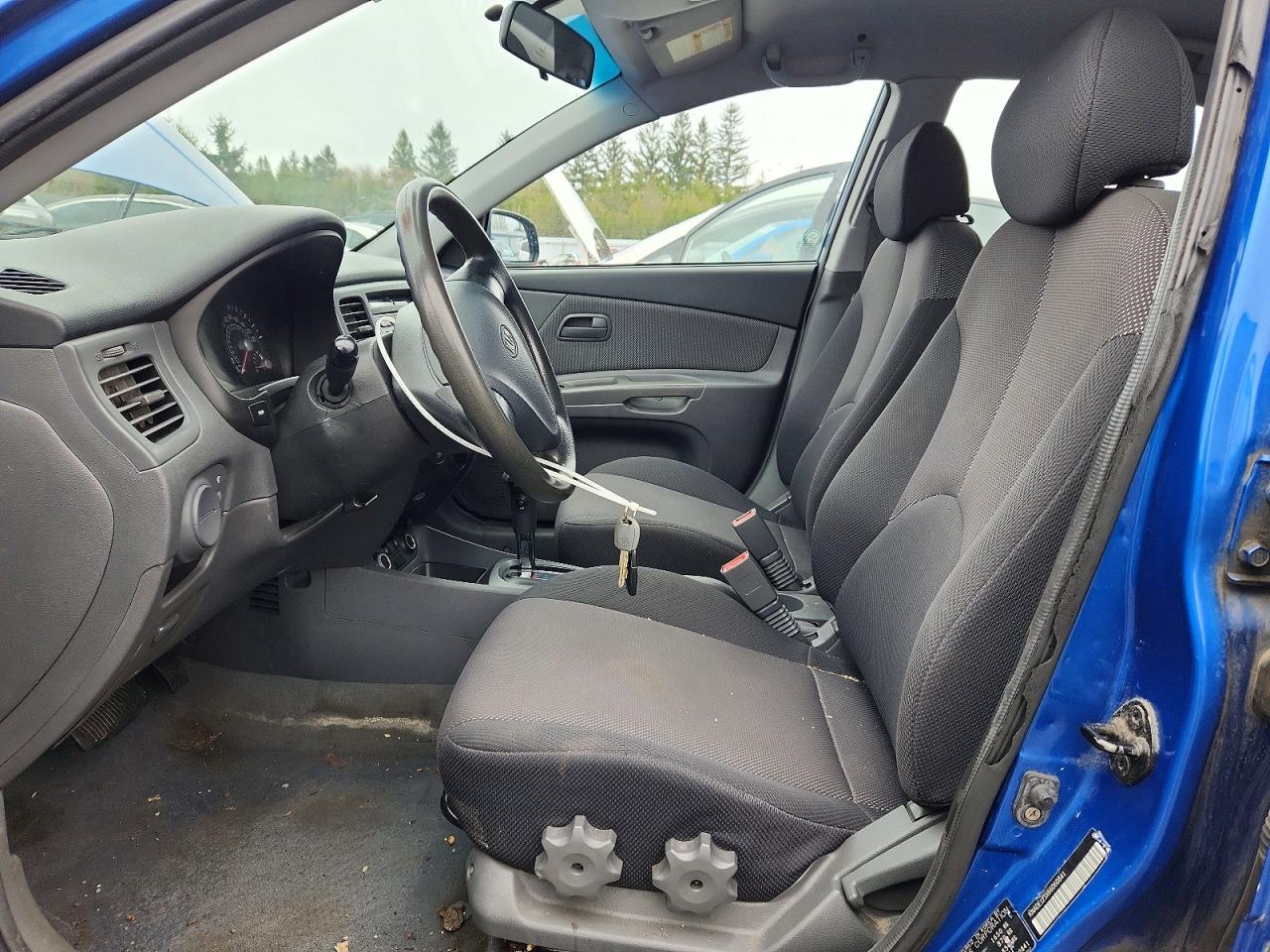2006 Kia Rio Base Blue vin: KNADE123X66060841