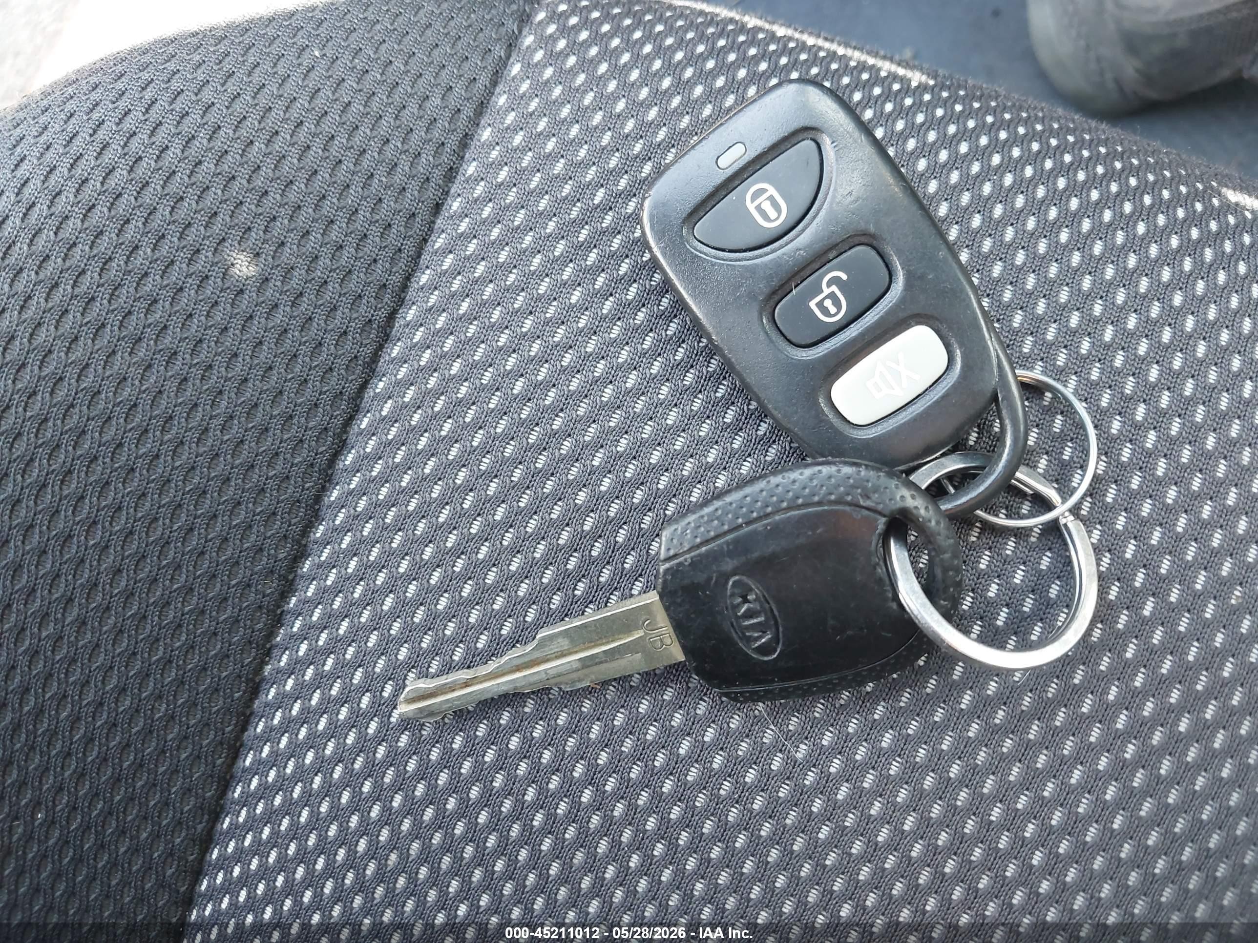 2008 Kia Rio Lx Оранжевый vin: KNADE123X86303888