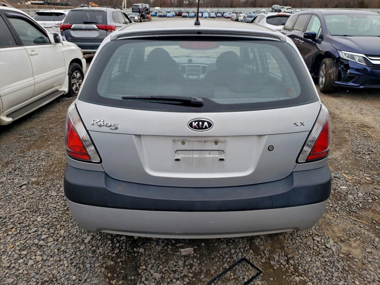 2006 Kia Rio 5 Серебряный vin: KNADE163066169318