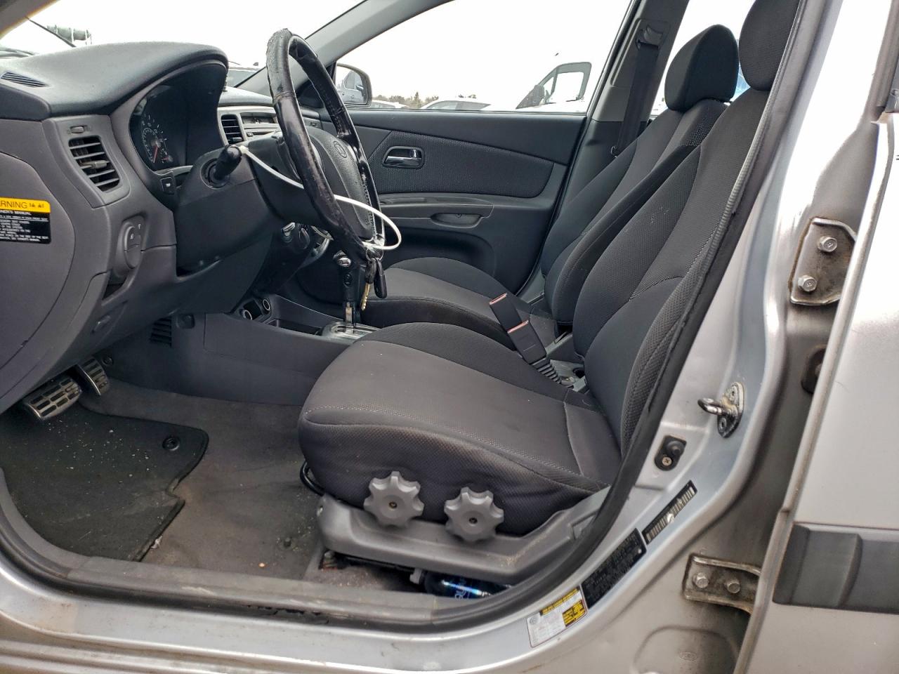 2006 Kia Rio 5 Серебряный vin: KNADE163066169318
