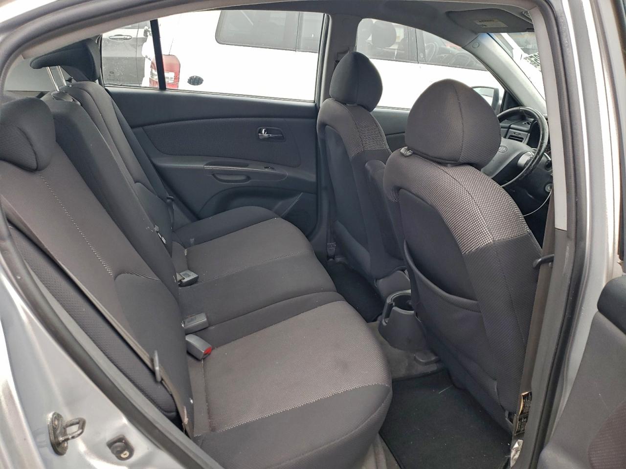 2006 Kia Rio 5 Серебряный vin: KNADE163066169318