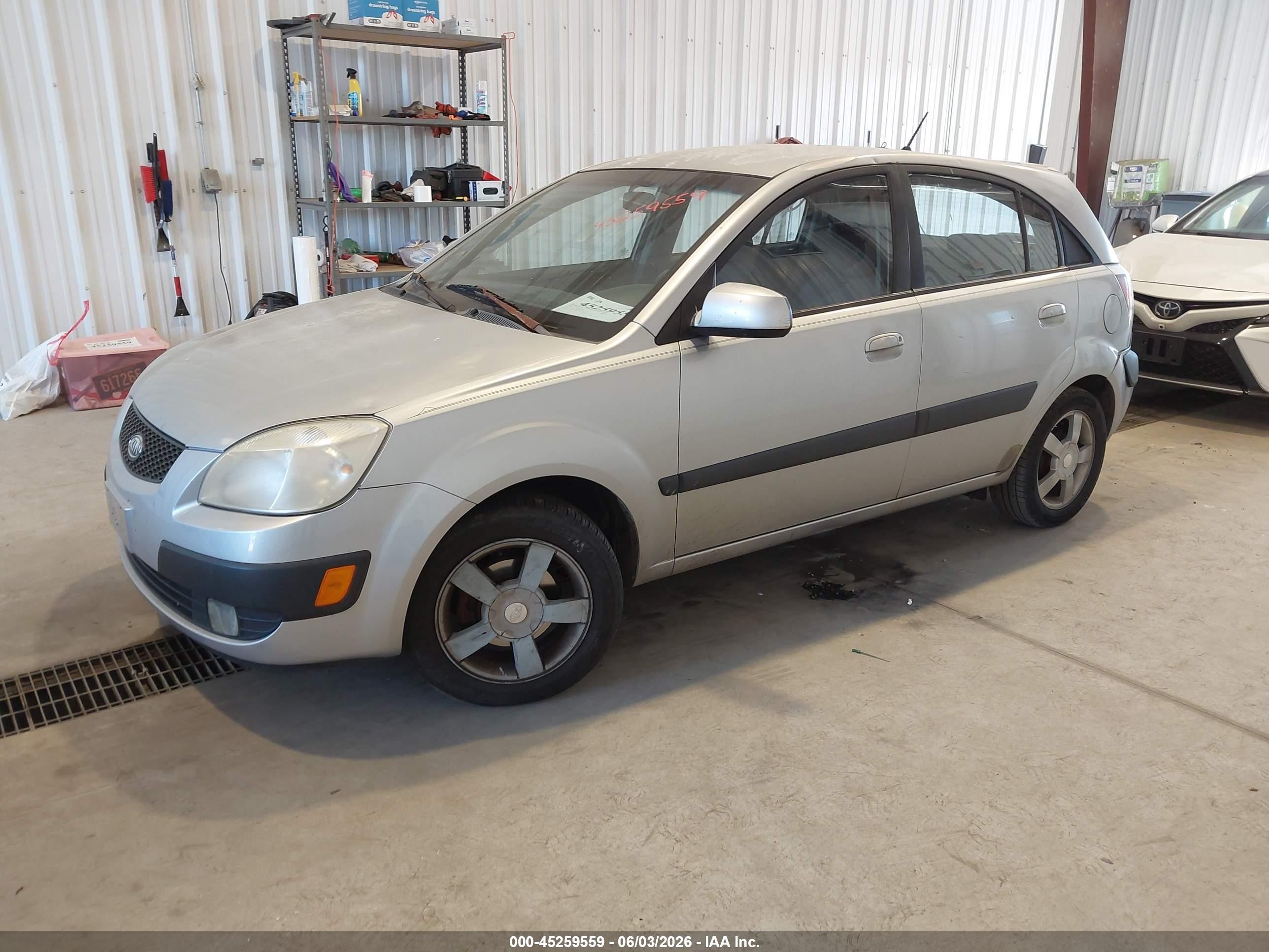 2006 Kia Rio5 Sx Silver vin: KNADE163166059846