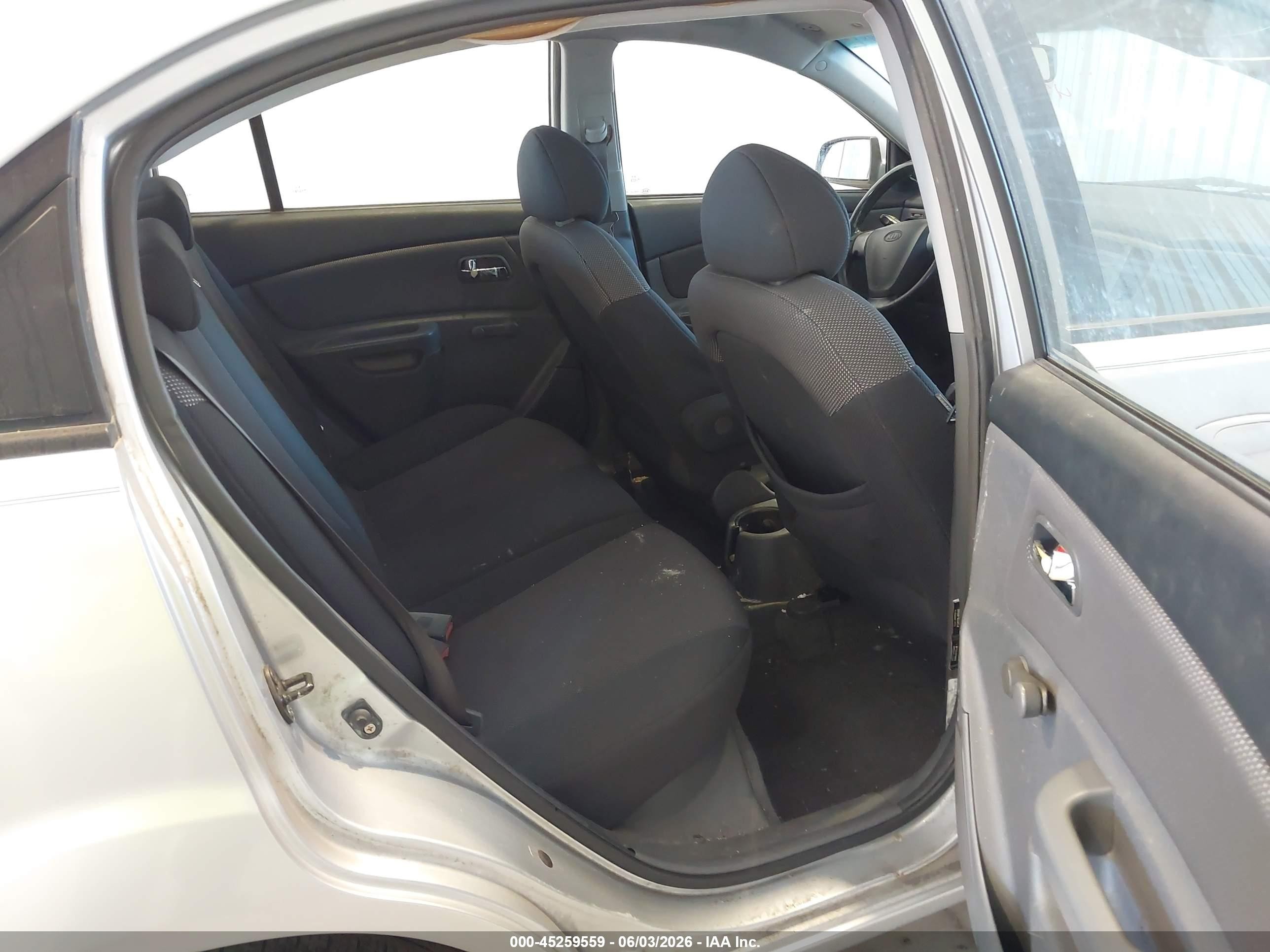 2006 Kia Rio5 Sx Silver vin: KNADE163166059846