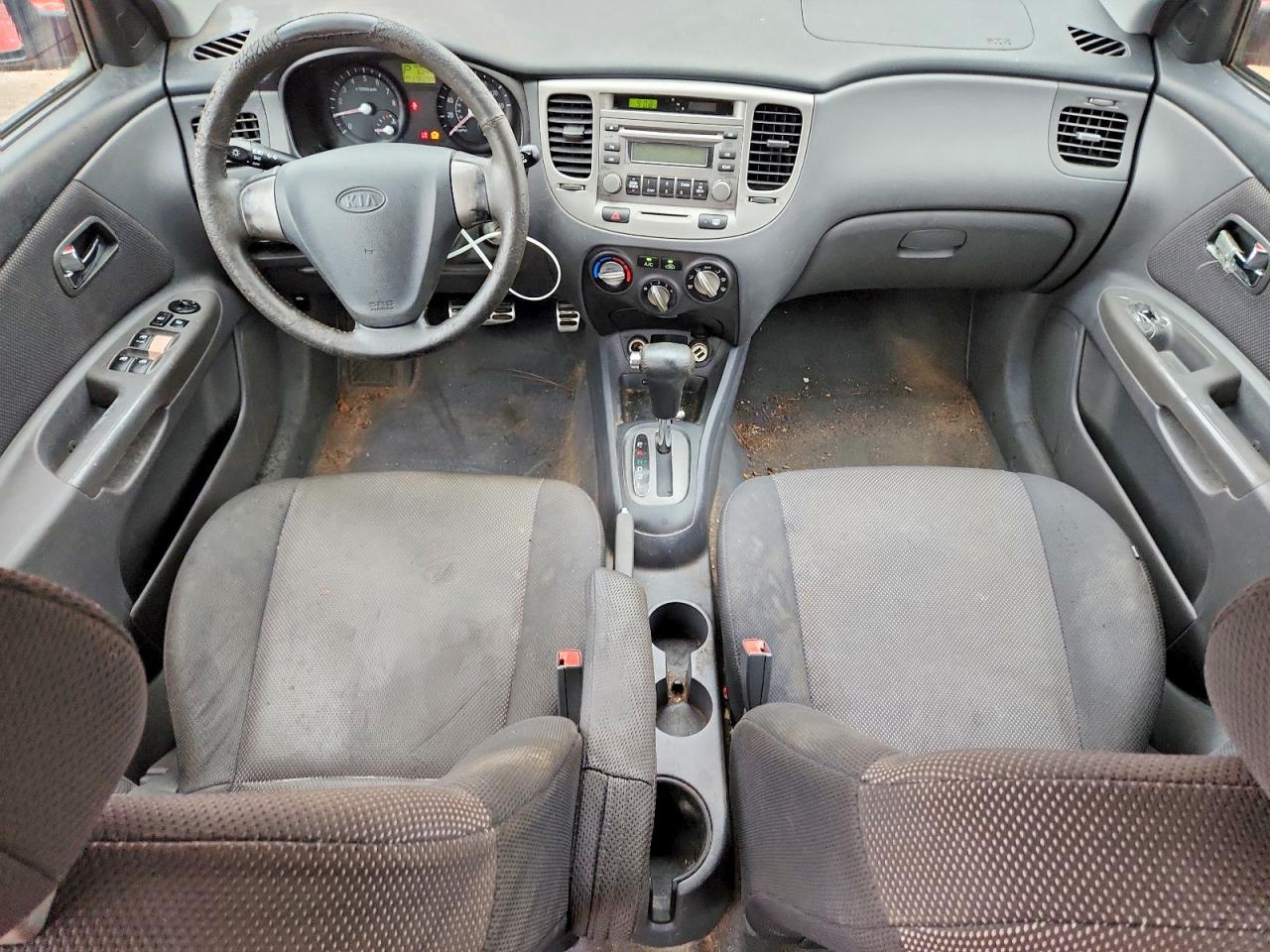 2006 Kia Rio 5 Red vin: KNADE163366092489