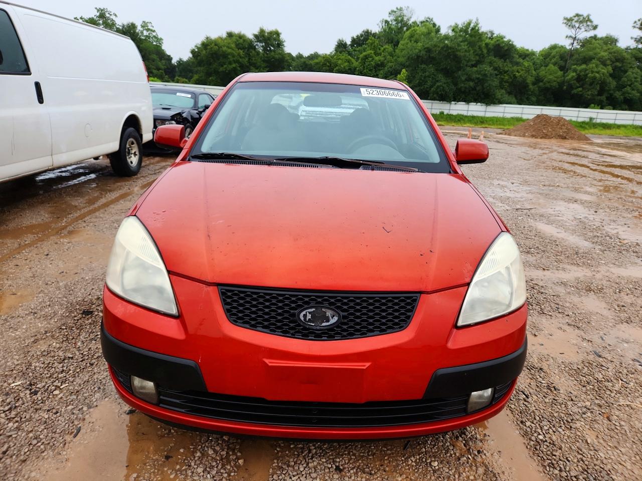 2006 Kia Rio 5 Red vin: KNADE163366092489