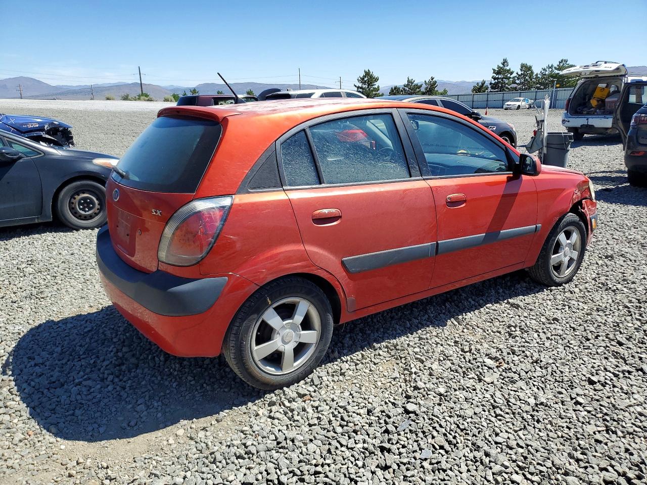 2006 Kia Rio 5 Red vin: KNADE163466073899