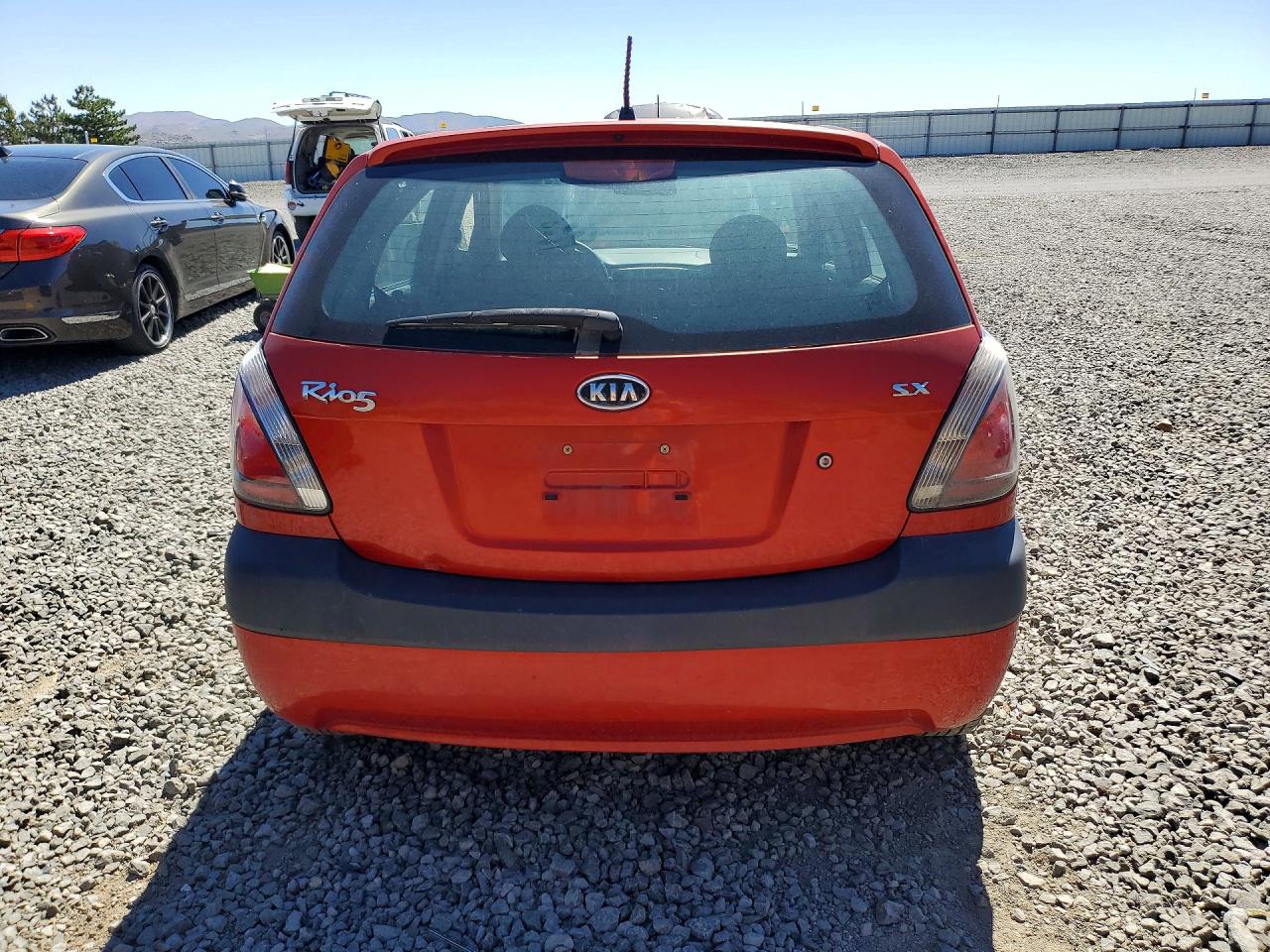 2006 Kia Rio 5 Red vin: KNADE163466073899