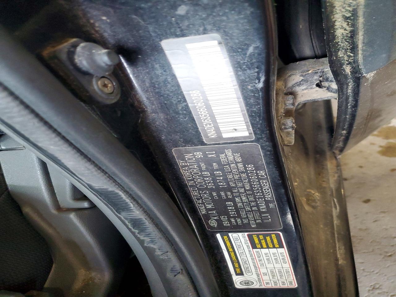 2006 Kia Rio 5 Black vin: KNADE163566060286