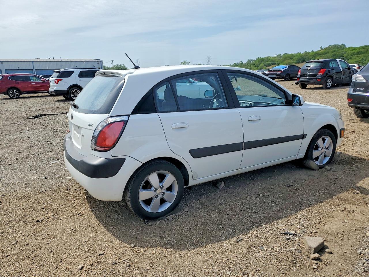 2008 Kia Rio 5 Sx White vin: KNADE163686345971