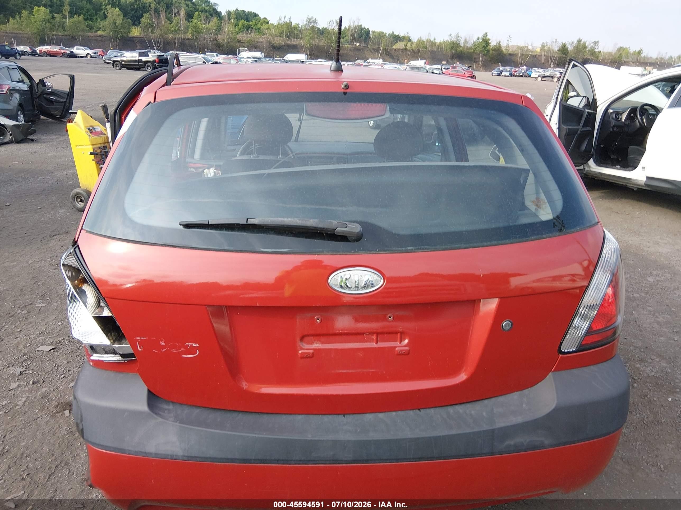 2008 Kia Rio5 Lx Red vin: KNADE163786371561