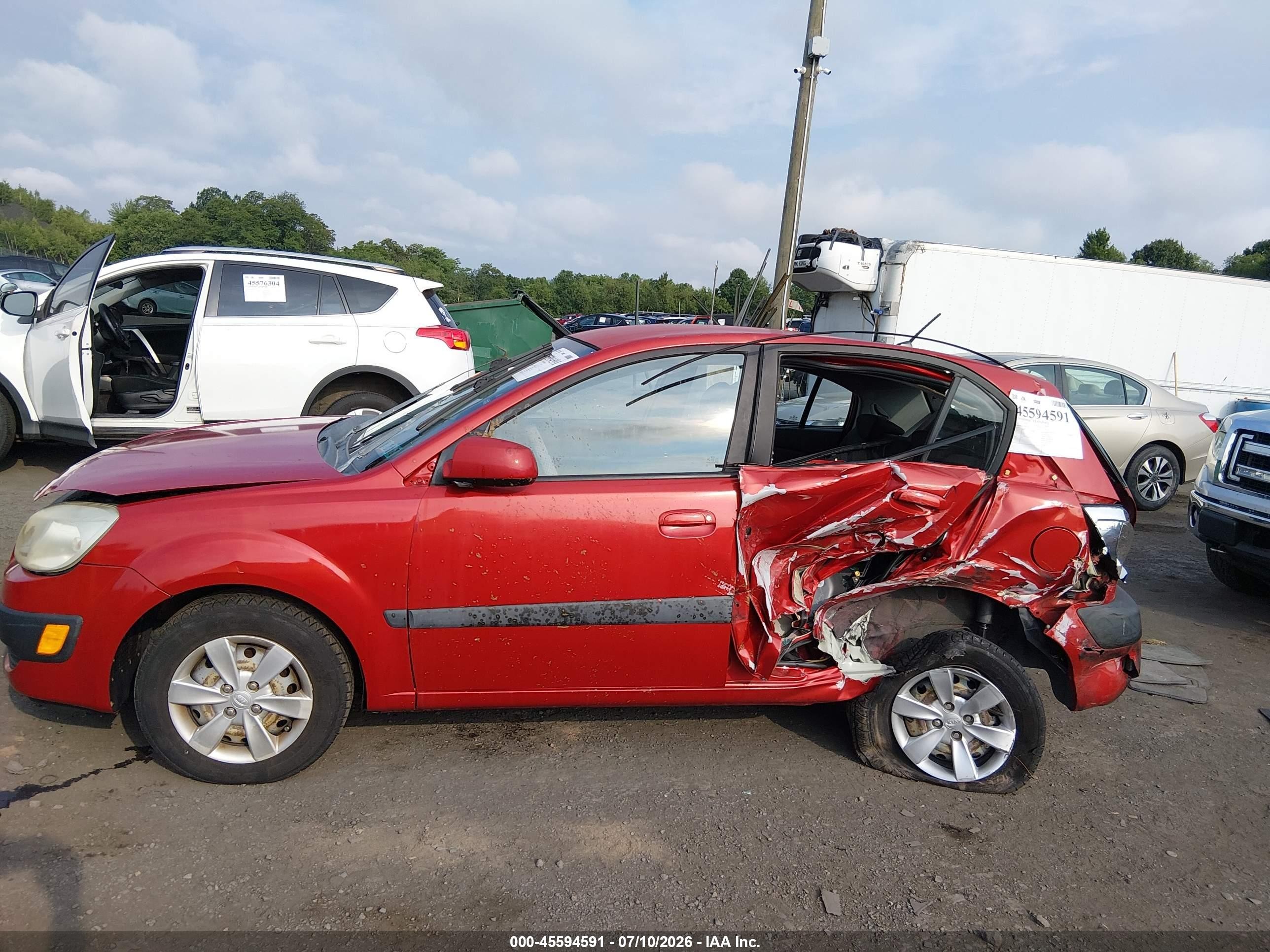 2008 Kia Rio5 Lx Red vin: KNADE163786371561