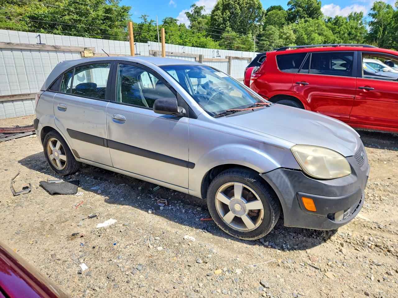 2006 Kia Rio 5 Silver vin: KNADE163866089250