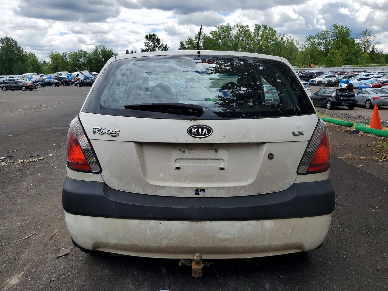 2008 Kia Rio 5 Sx White vin: KNADE163986348833