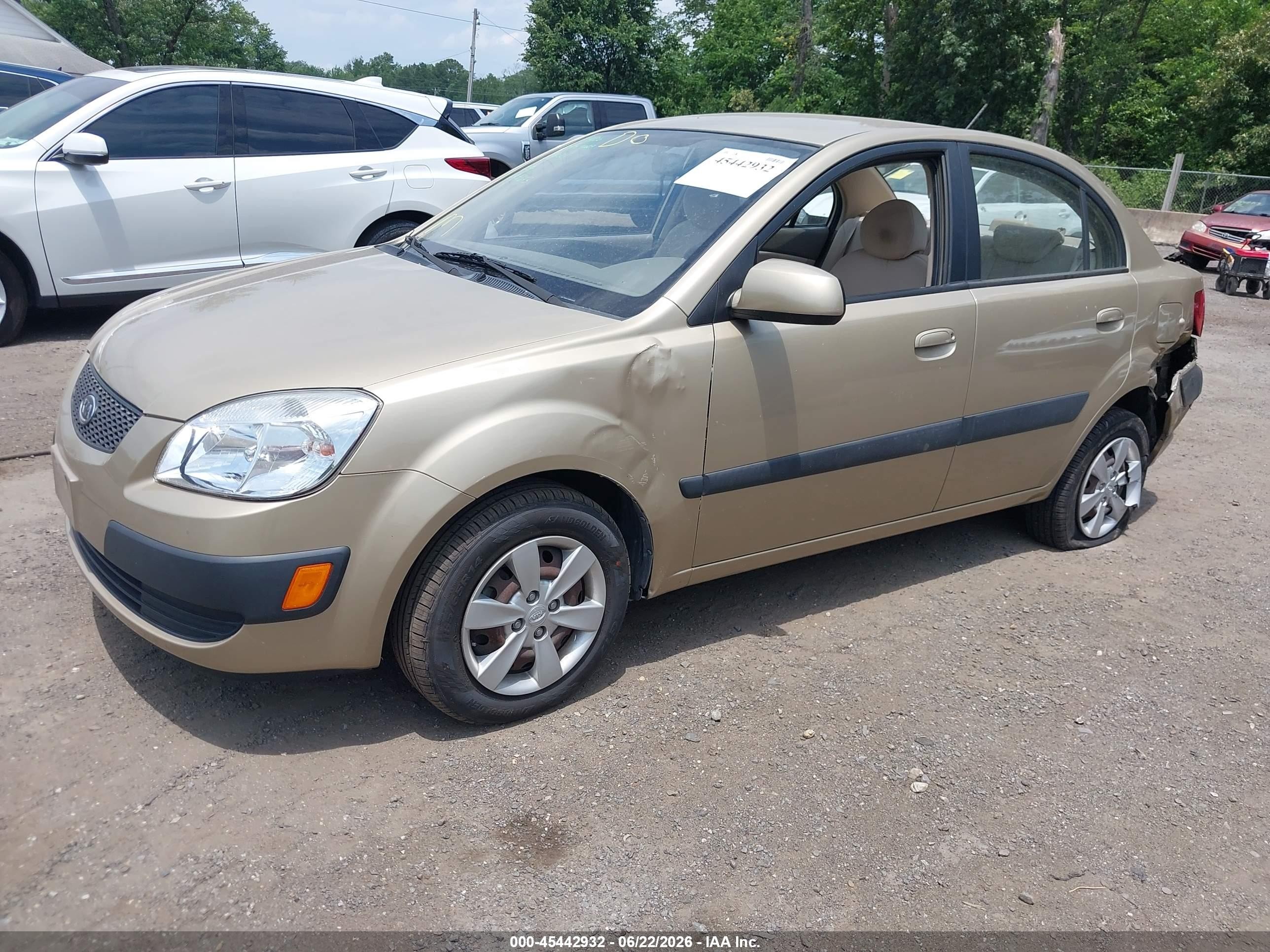2009 Kia Rio Lx Gold vin: KNADE223096500415