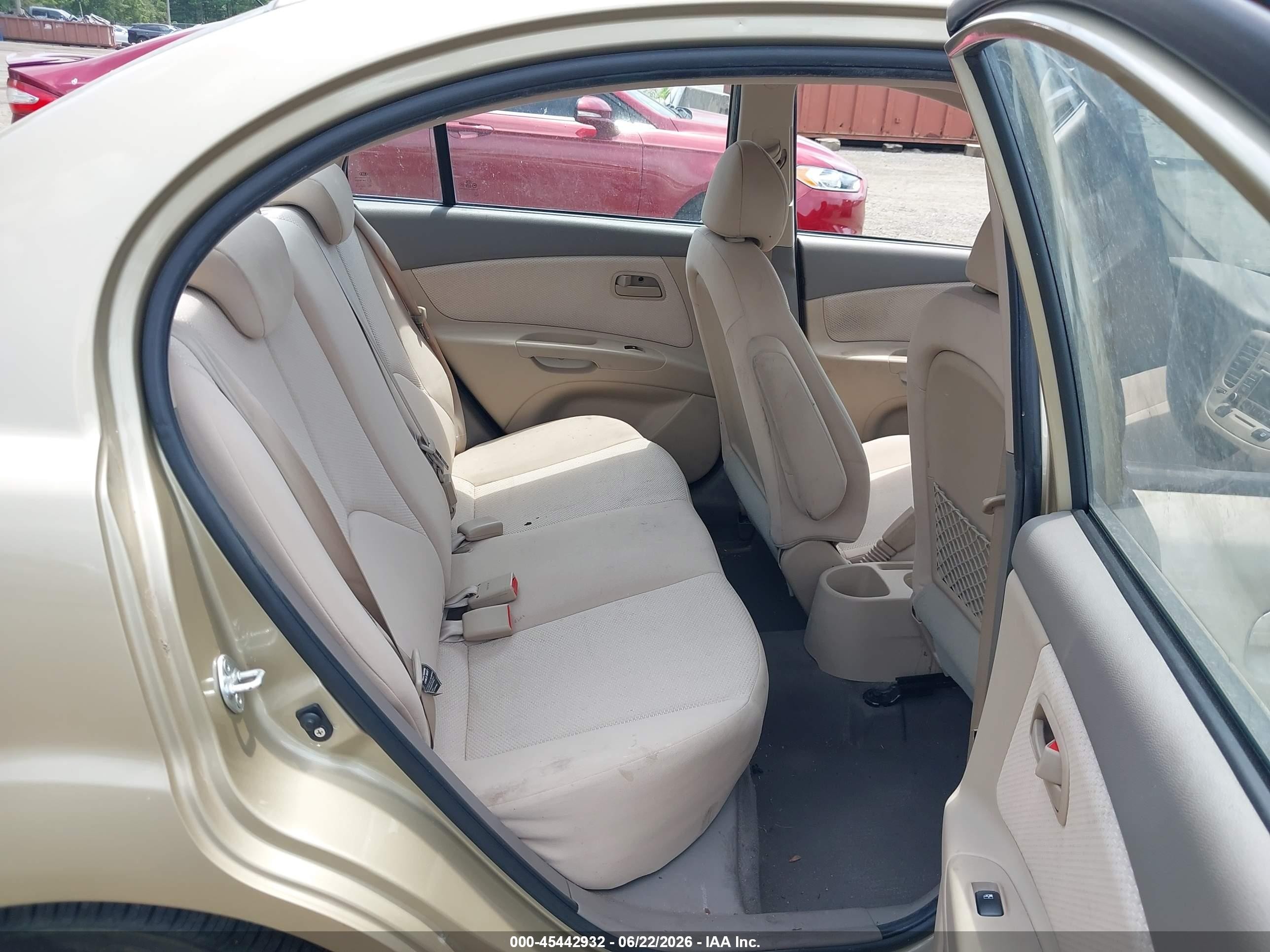 2009 Kia Rio Lx Gold vin: KNADE223096500415
