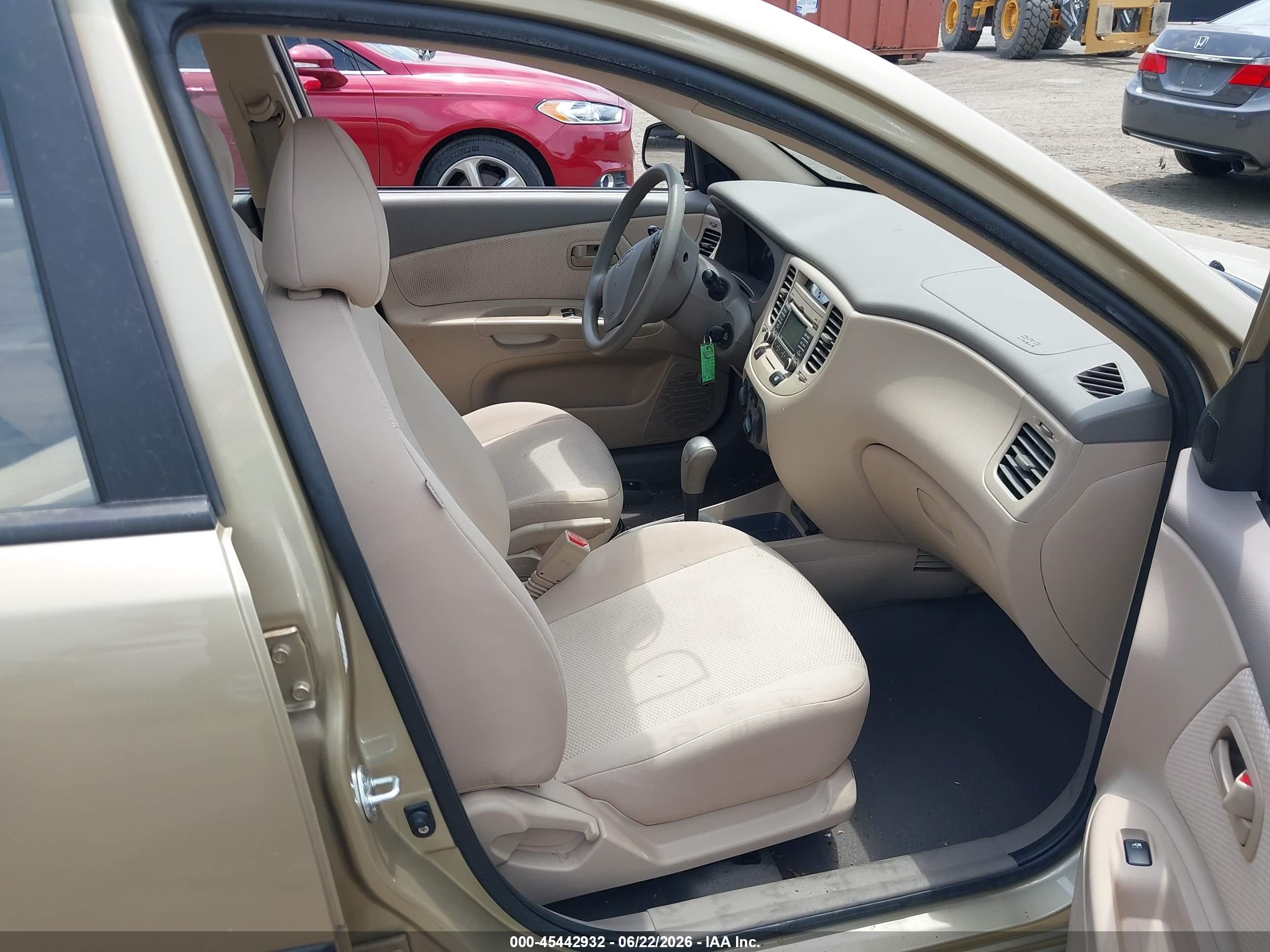 2009 Kia Rio Lx Gold vin: KNADE223096500415
