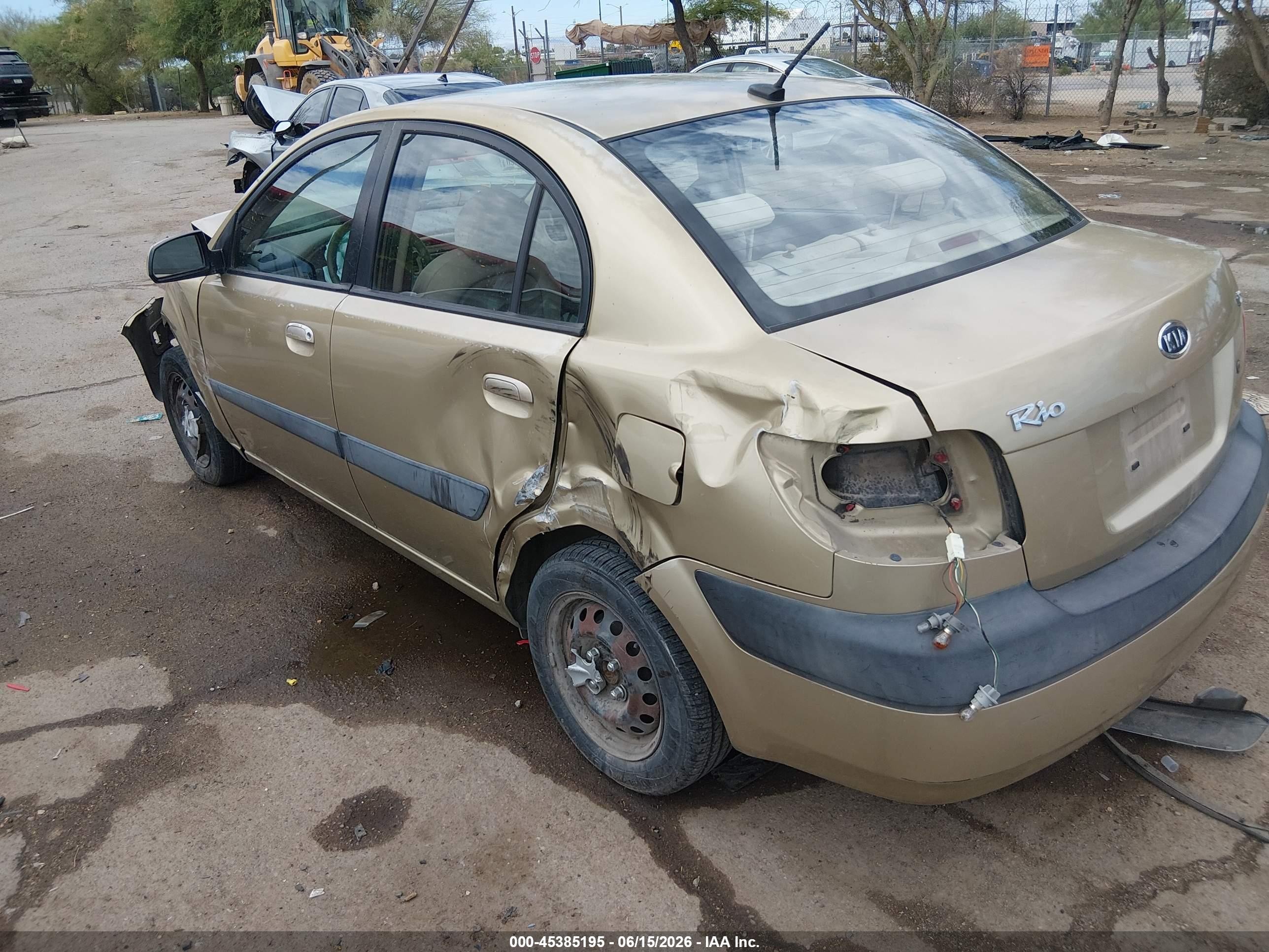 2009 Kia Rio Lx Beige vin: KNADE223196463391