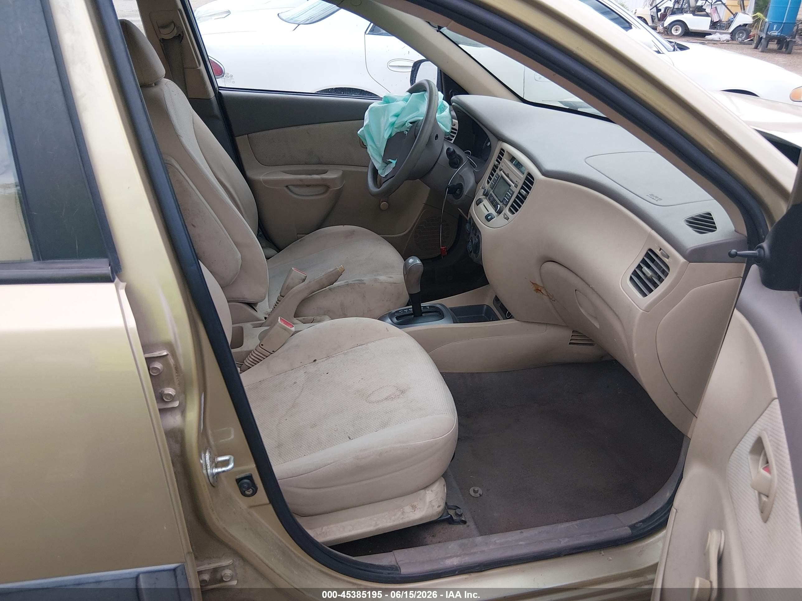 2009 Kia Rio Lx Beige vin: KNADE223196463391