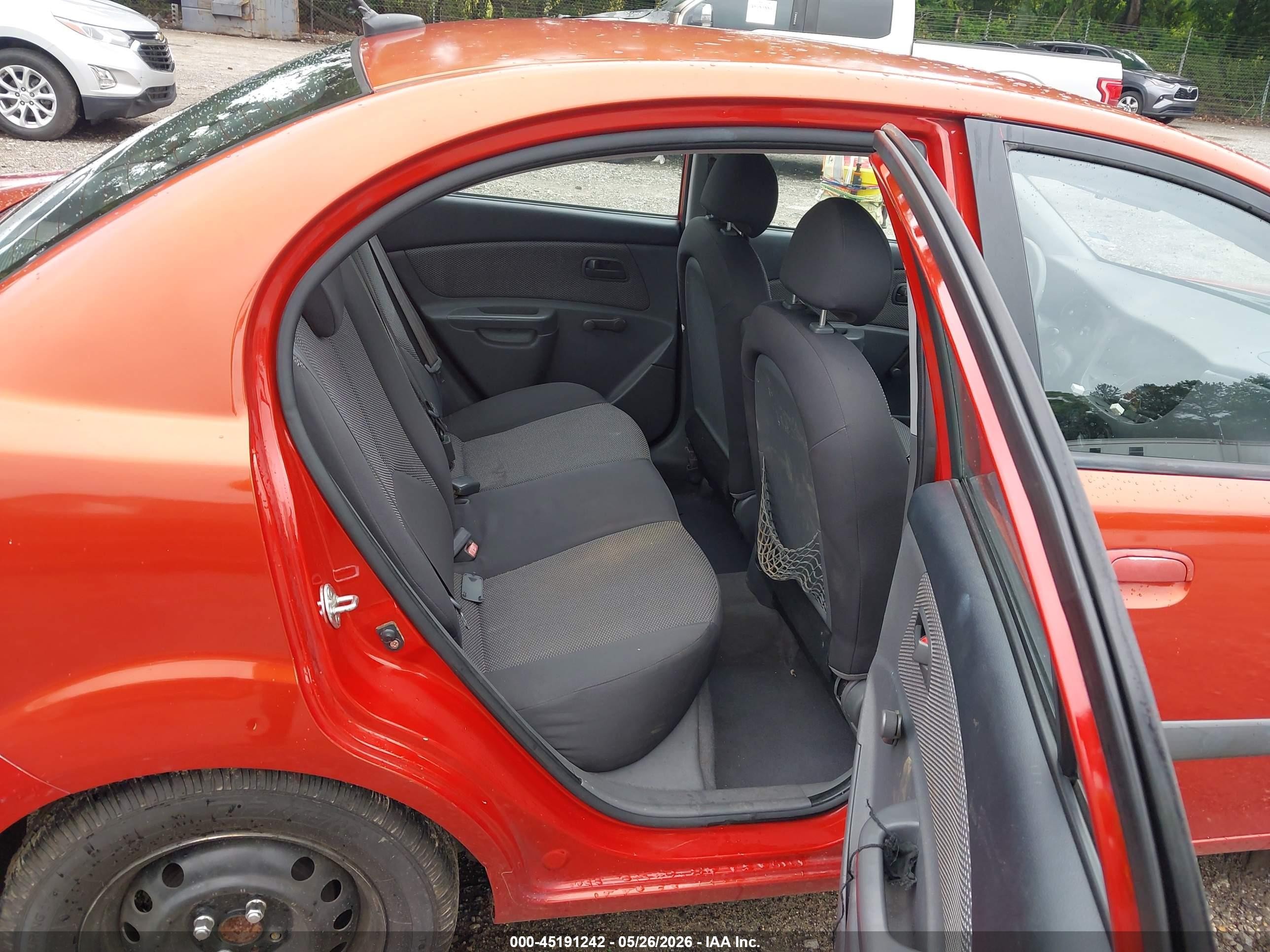 2009 Kia Rio Lx Red vin: KNADE223196557805
