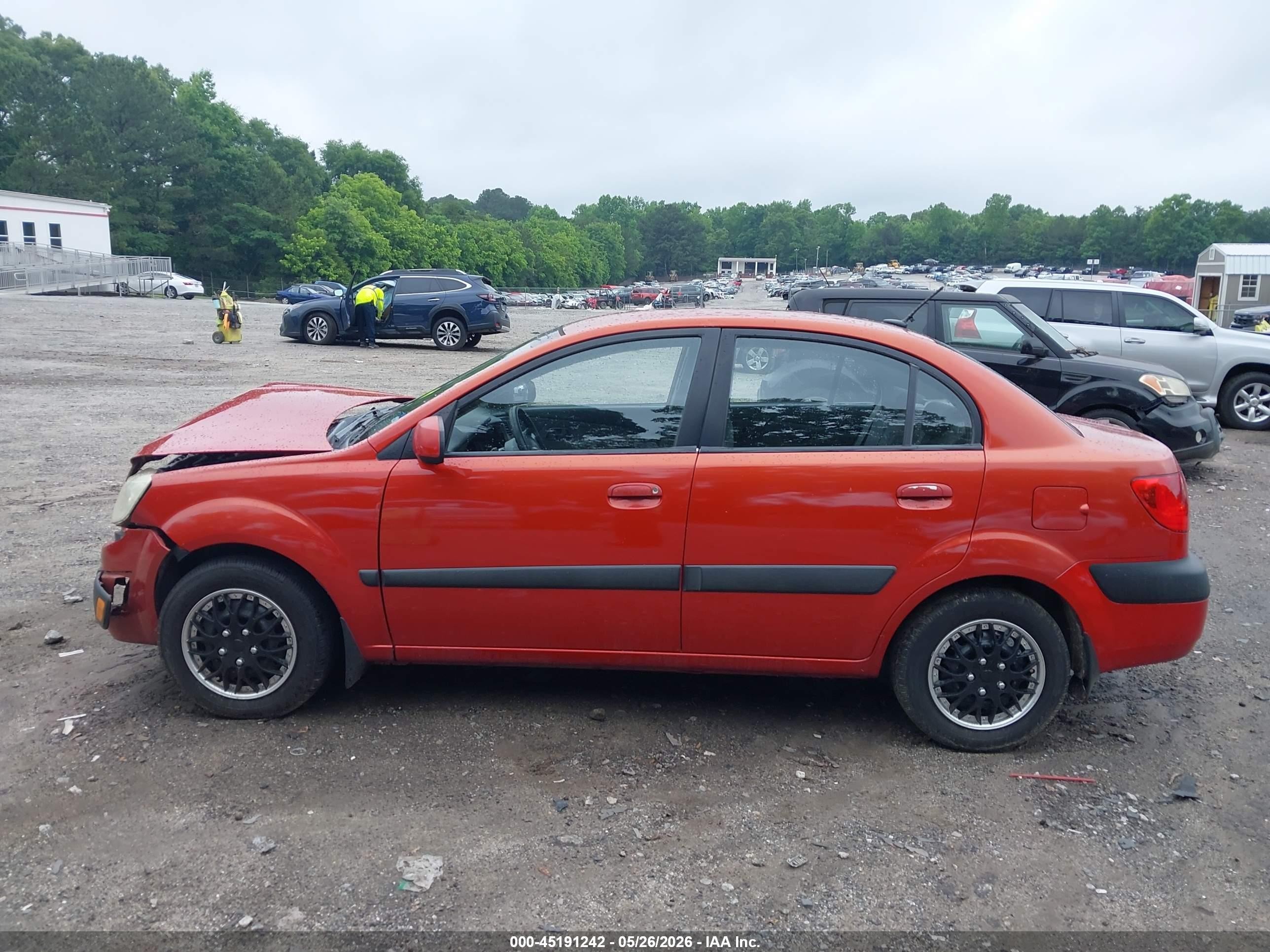 2009 Kia Rio Lx Red vin: KNADE223196557805