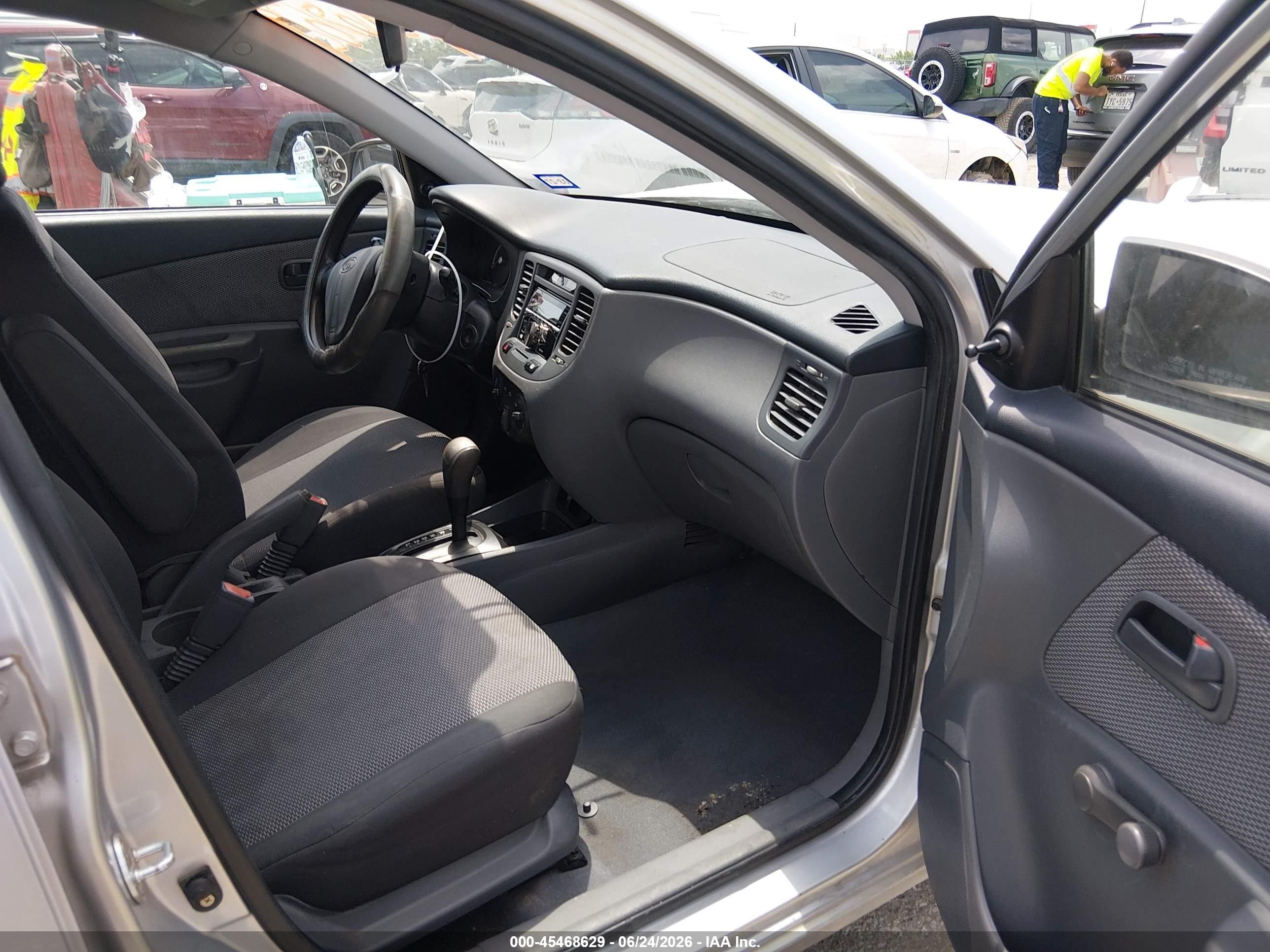 2009 Kia Rio Lx Gray vin: KNADE223296460368