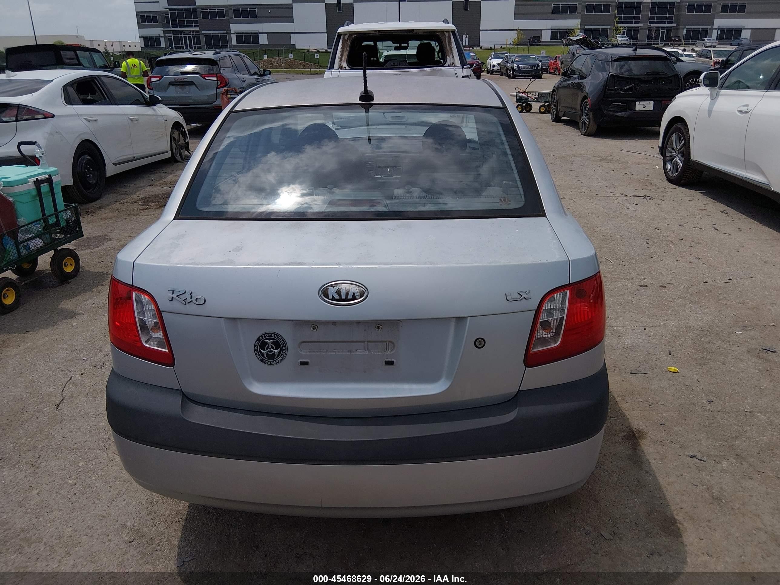 2009 Kia Rio Lx Gray vin: KNADE223296460368